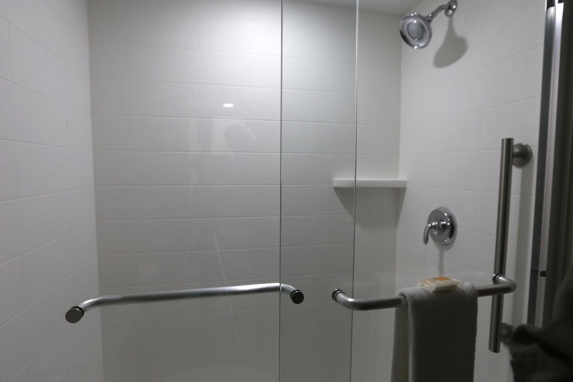 Holiday Inn Express - Biloxi - Beach Blvd by IHG photo 33