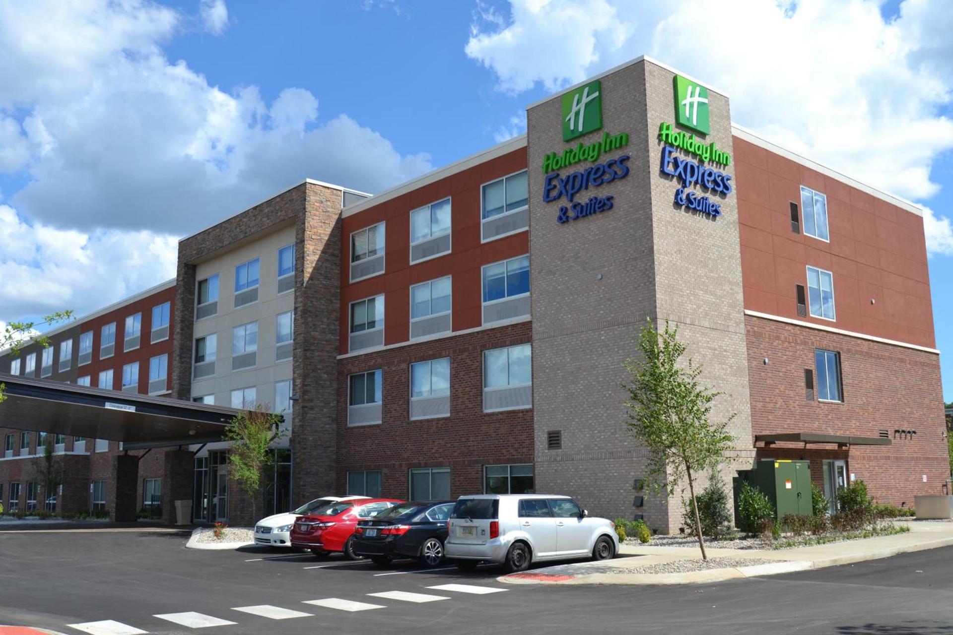 Holiday Inn Express & Suites Goodlettsville N - Nashville by IHG — hotel in Goodlettsville