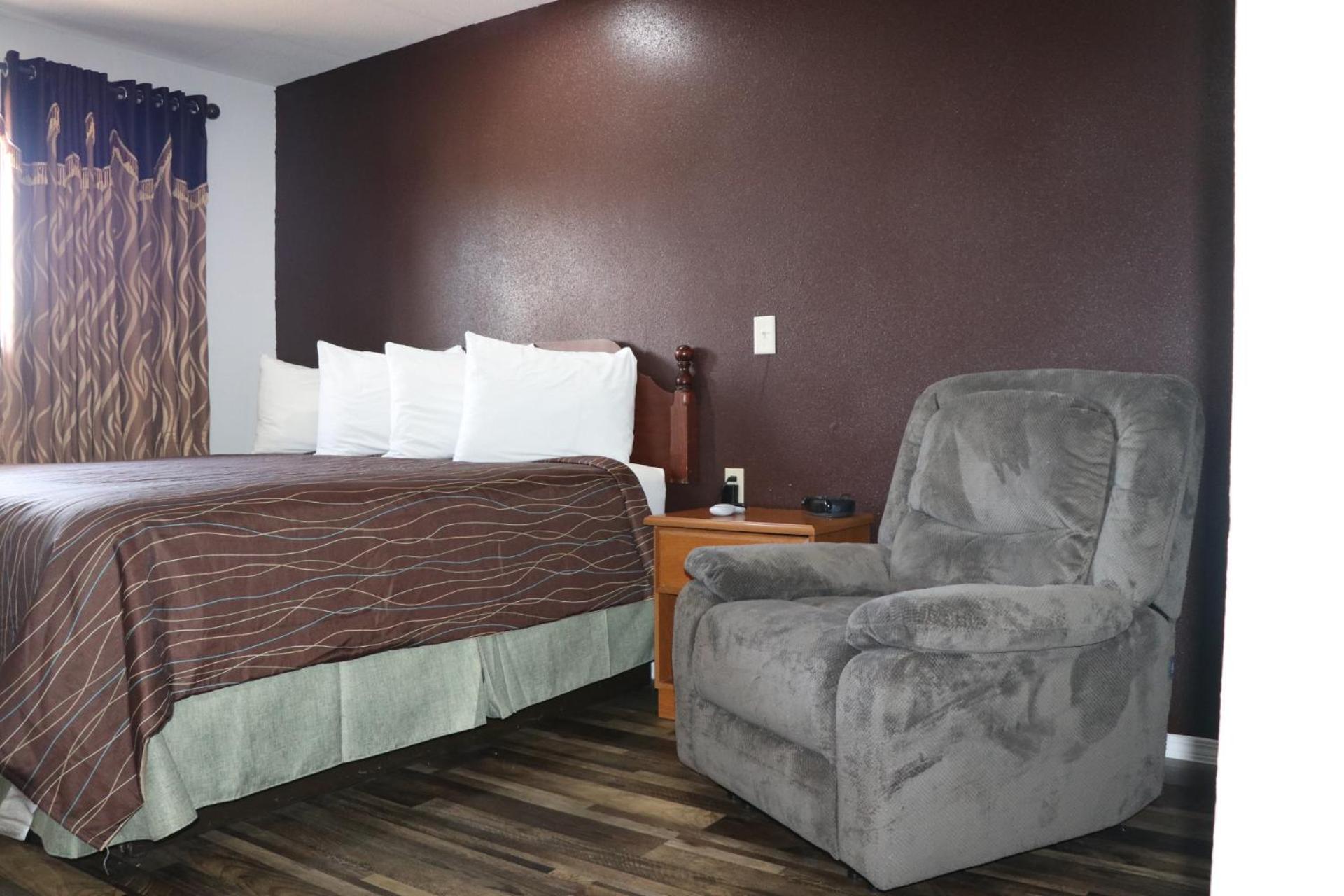 Western motel photo 5