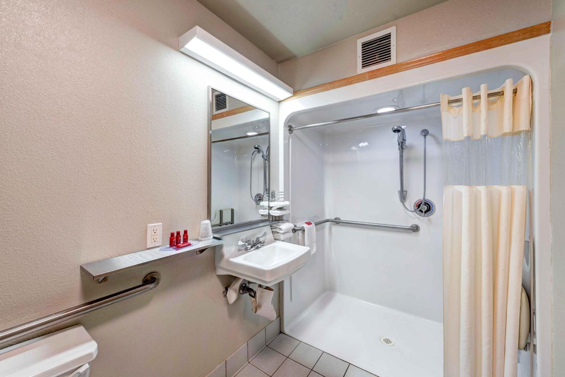 SureStay Plus Hotel by Best Western Redding photo 16