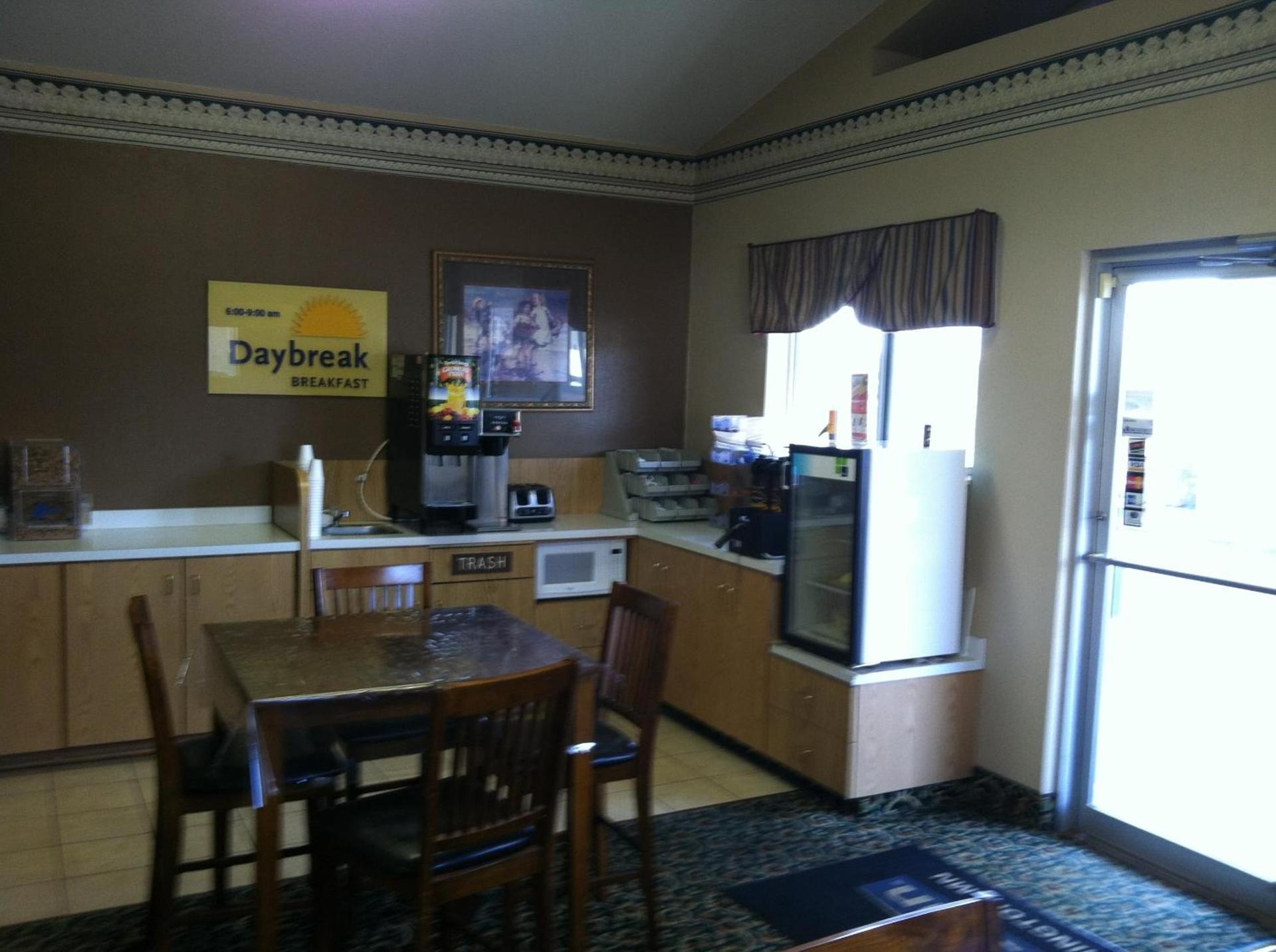 Days Inn by Wyndham Worthington photo 26