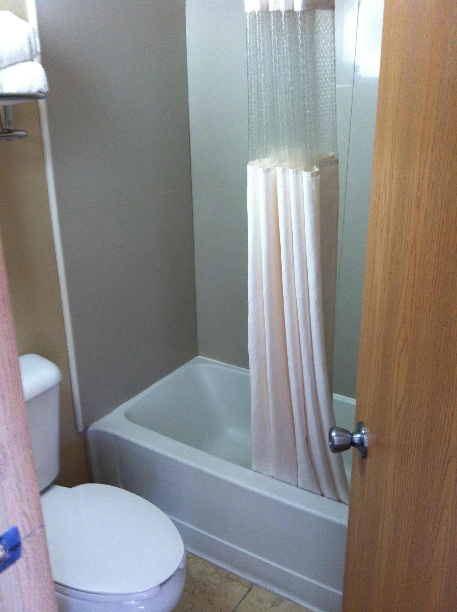 Days Inn by Wyndham Worthington photo 70
