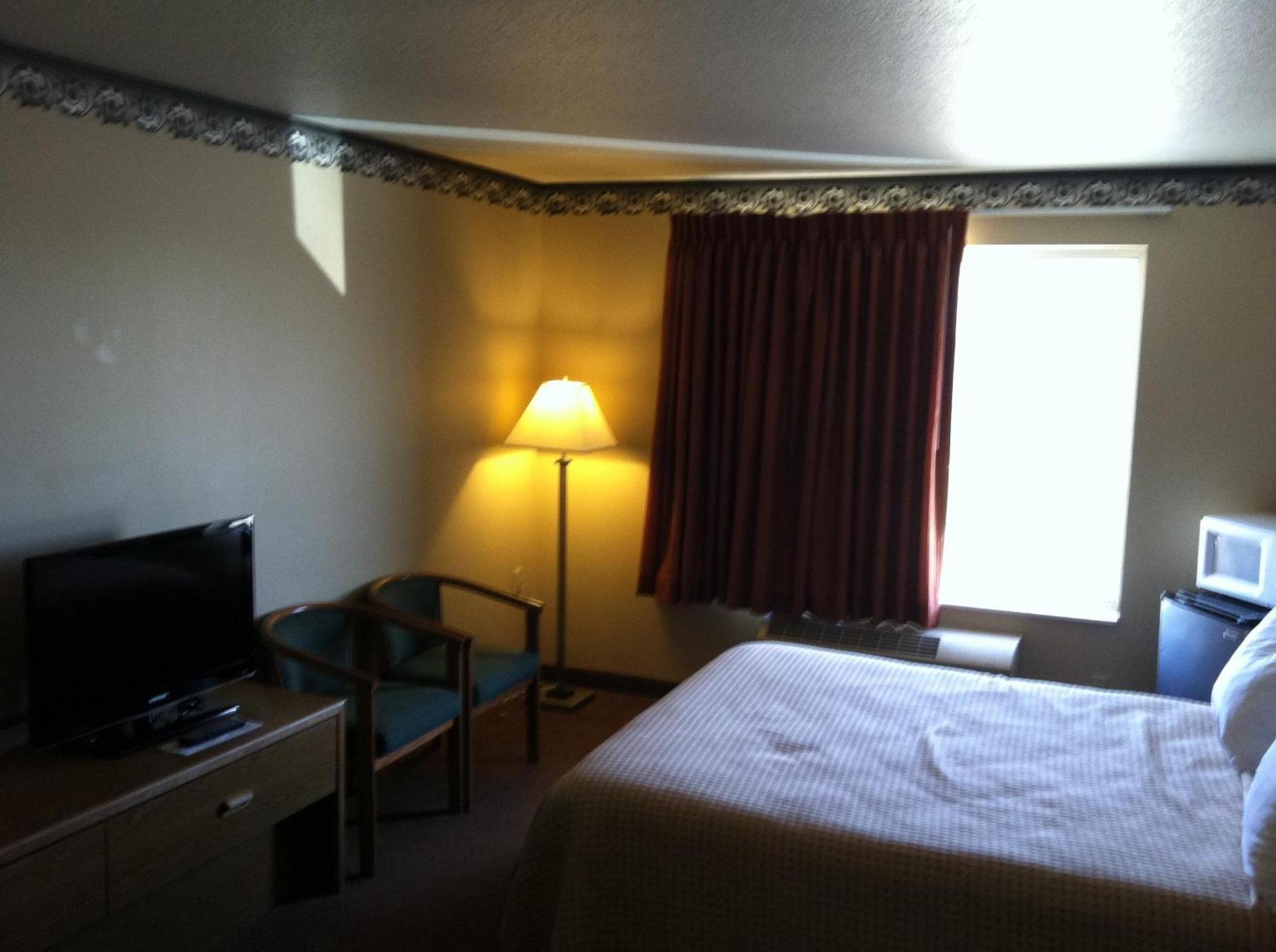 Days Inn by Wyndham Worthington photo 67