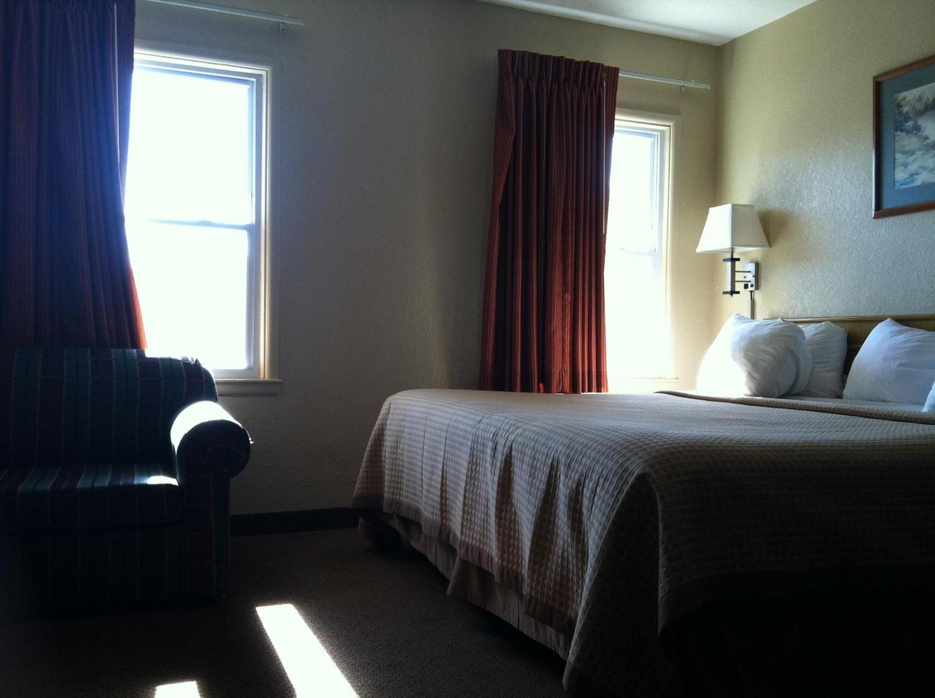 Days Inn by Wyndham Worthington photo 64