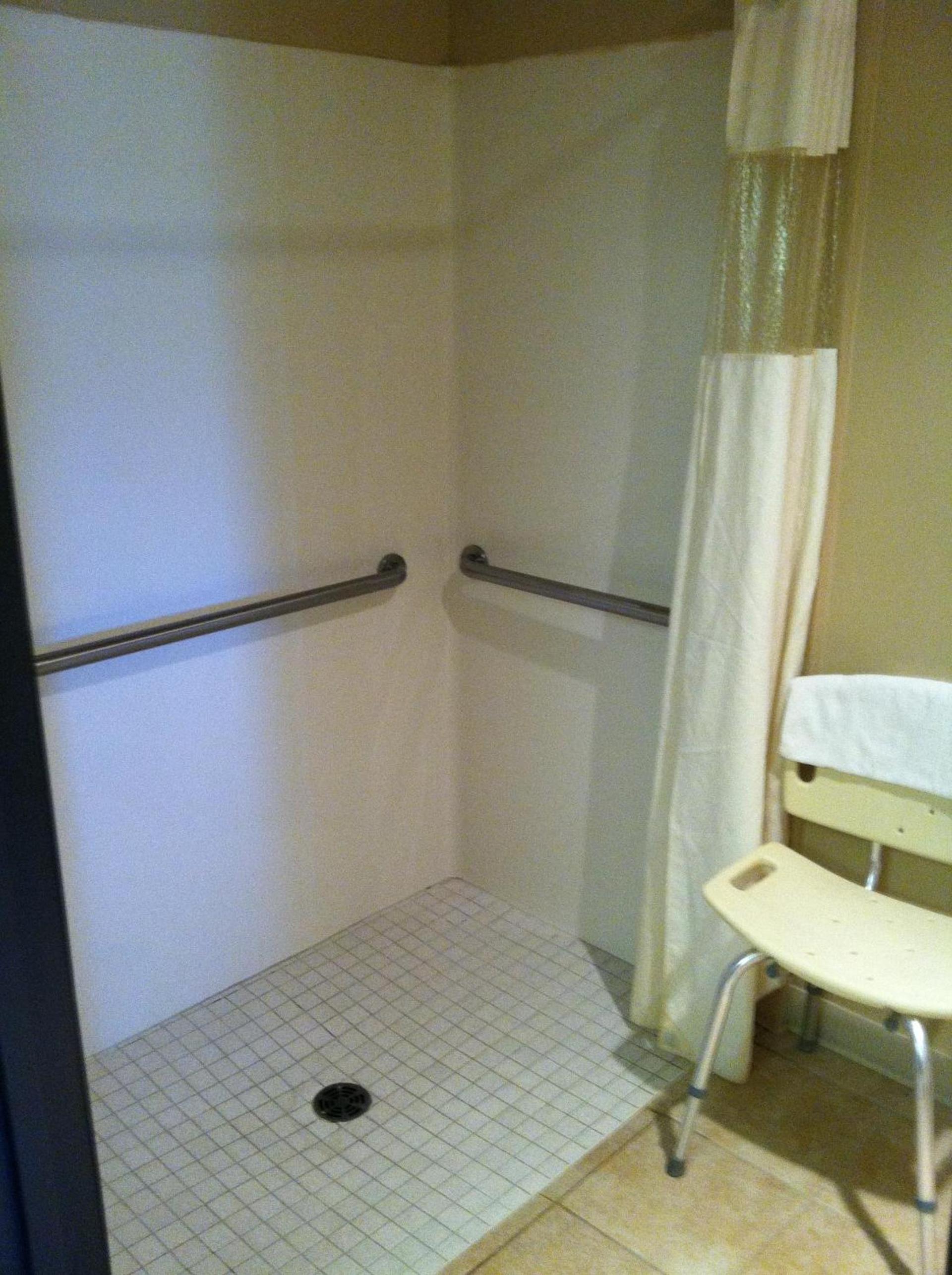 Days Inn by Wyndham Worthington photo 52