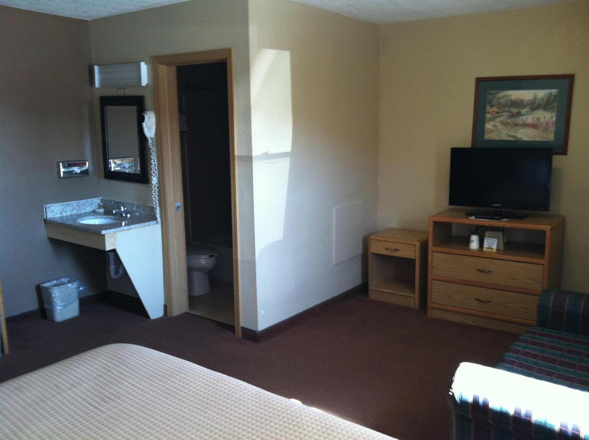 Days Inn by Wyndham Worthington photo 53
