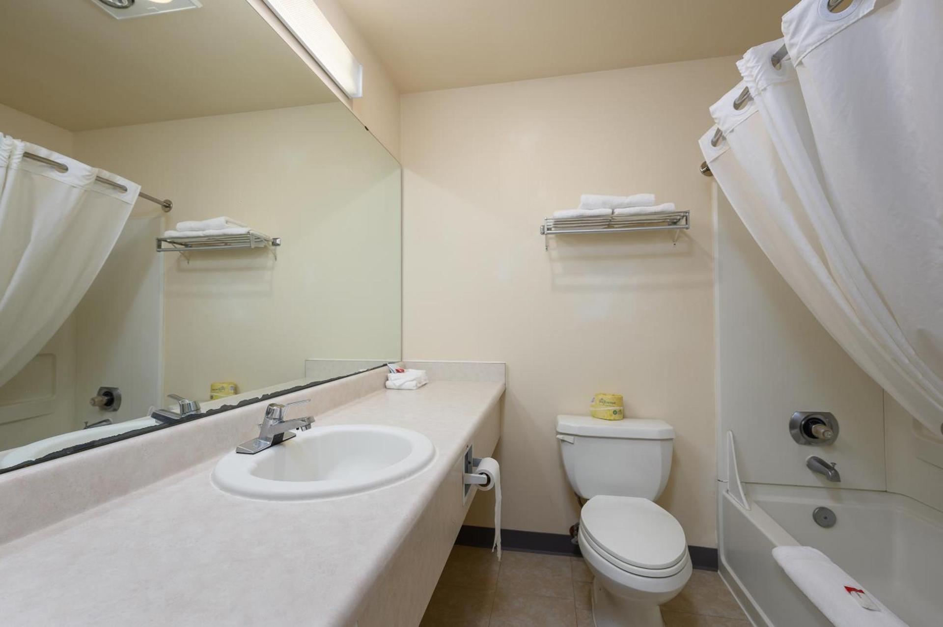 Three Rivers Inn Sedro Woolley photo 14