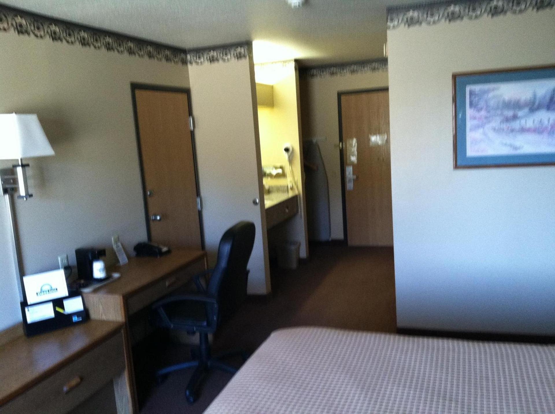 Days Inn by Wyndham Worthington photo 43