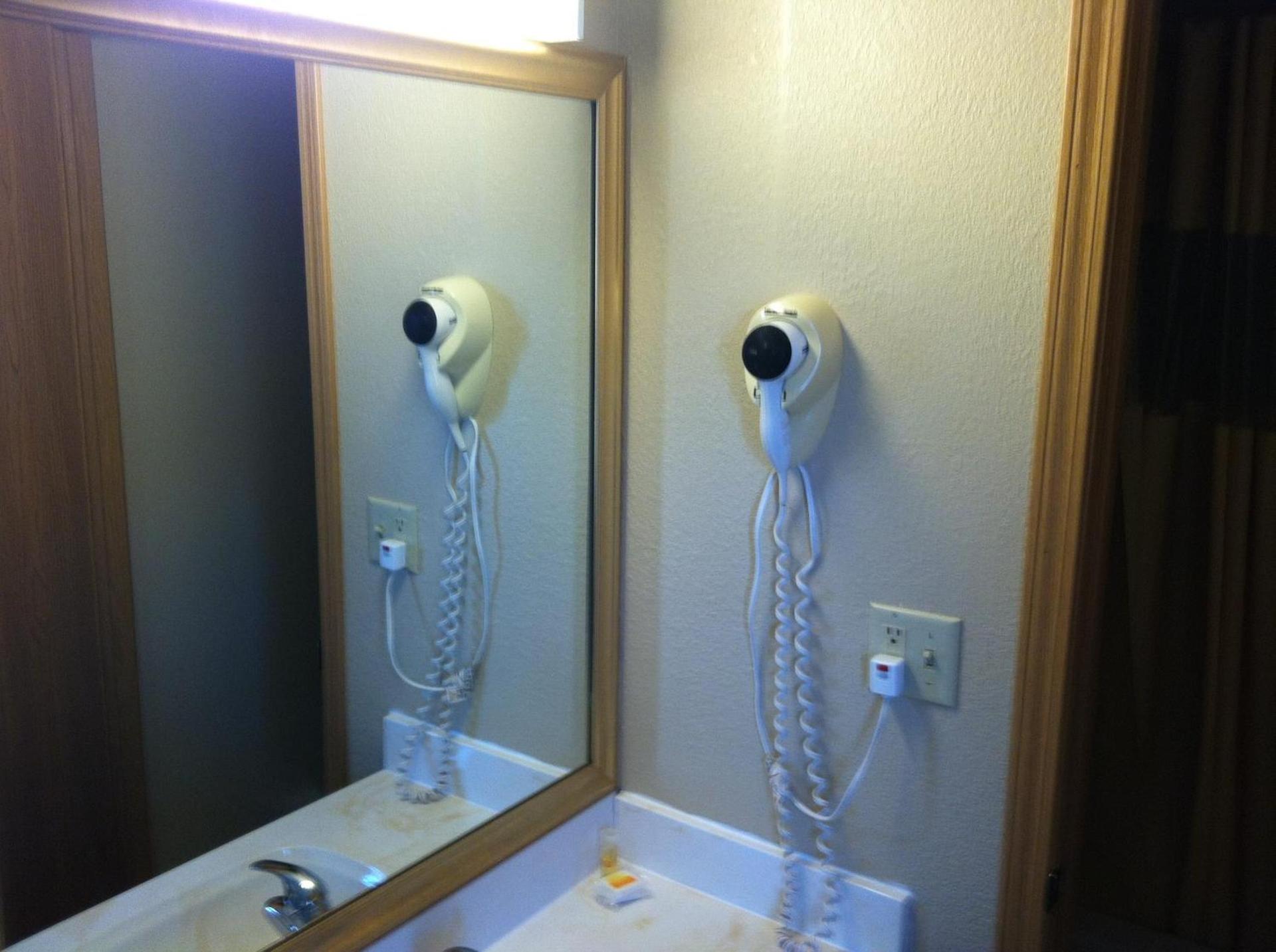 Days Inn by Wyndham Worthington photo 39