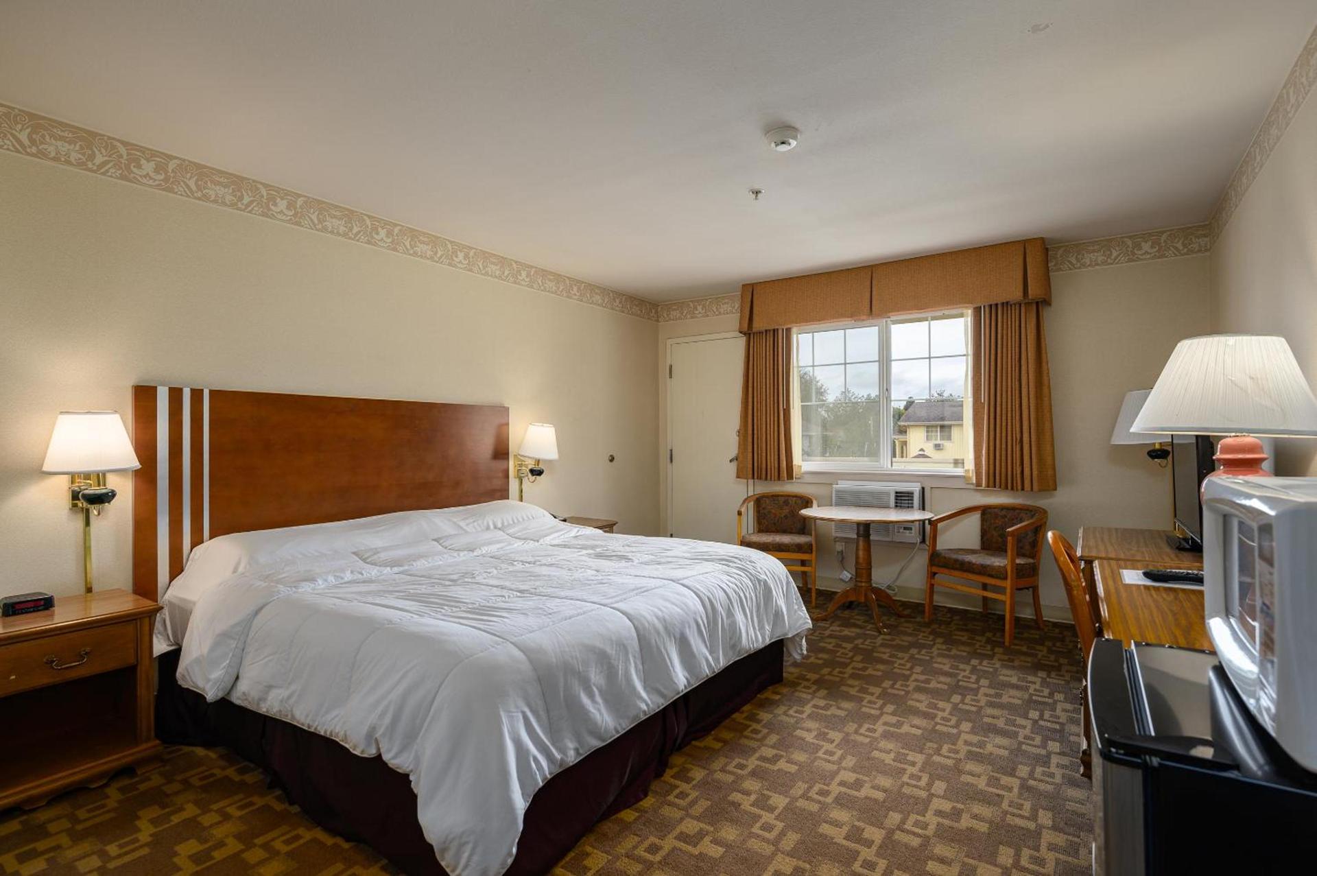Three Rivers Inn Sedro Woolley photo 31