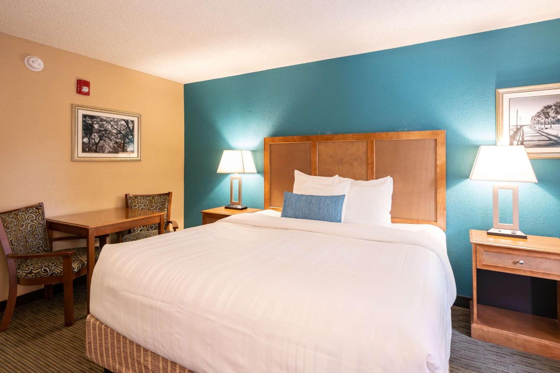 Best Western Charleston Inn photo 24
