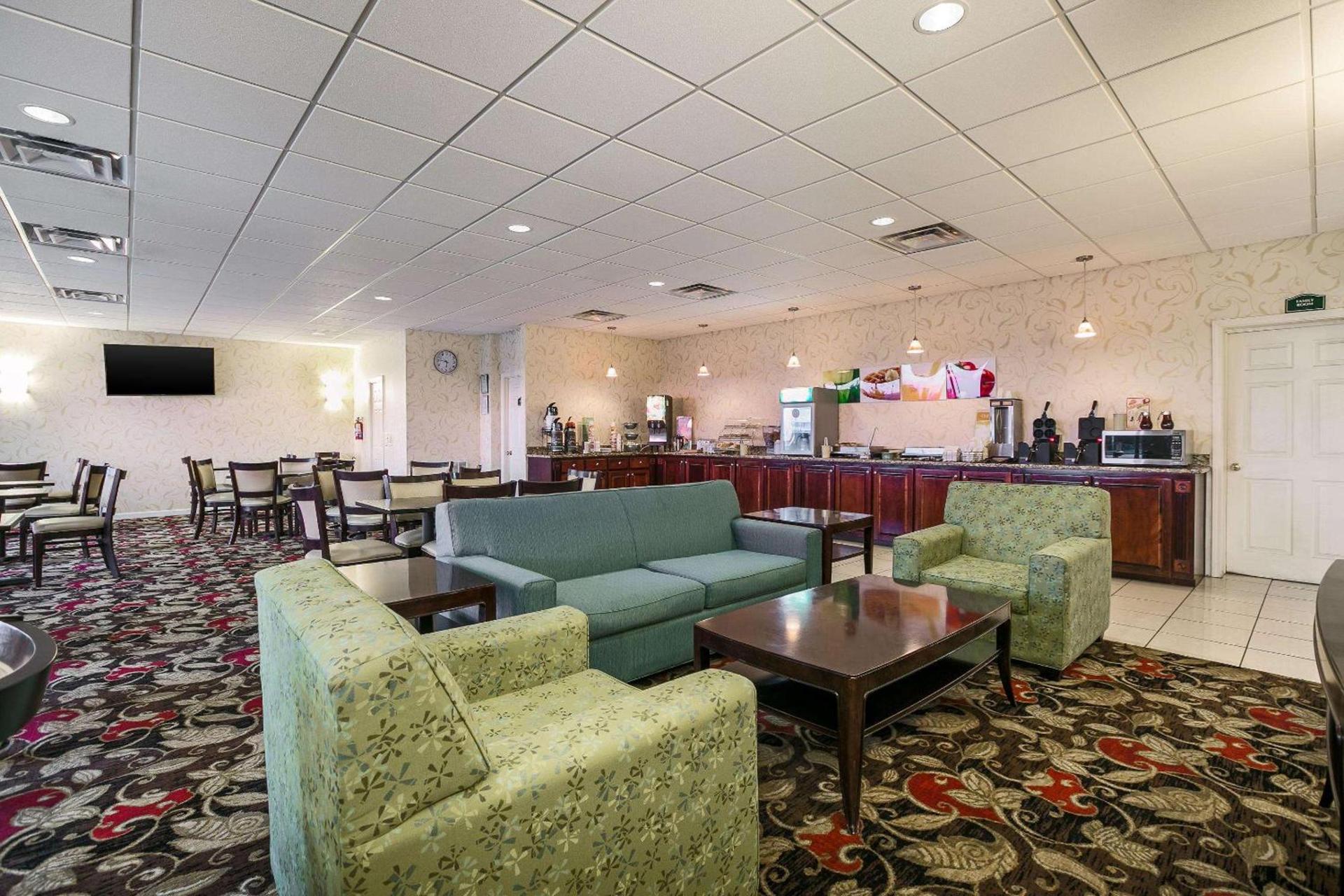 Quality Inn & Suites near Lake Eufaula photo 36