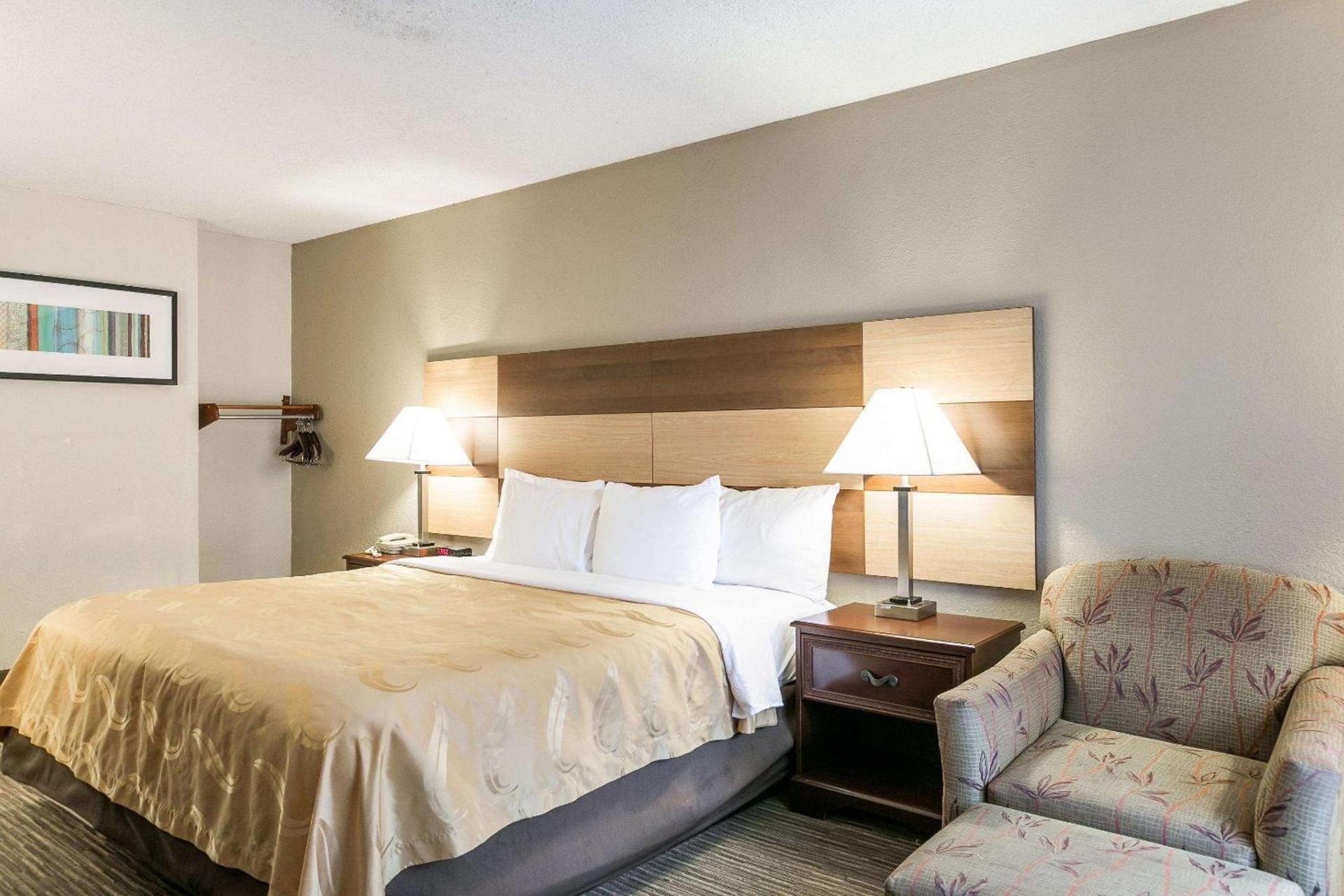 Quality Inn & Suites near Lake Eufaula photo 10