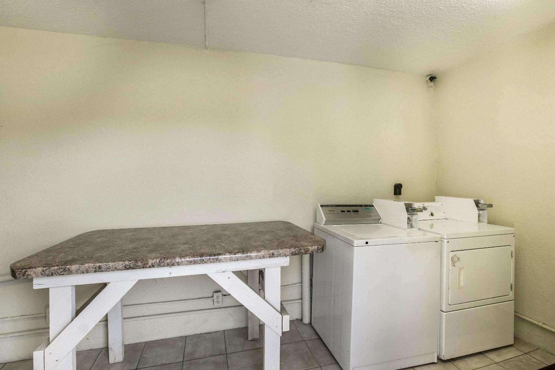 Quality Inn & Suites near Lake Eufaula photo 40