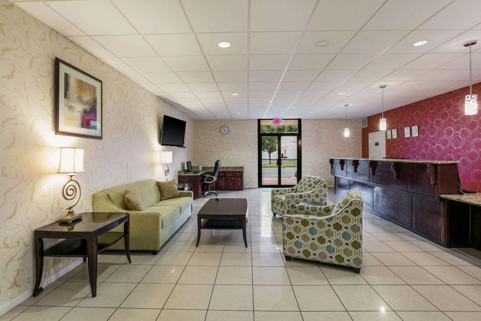 Quality Inn & Suites near Lake Eufaula photo 7