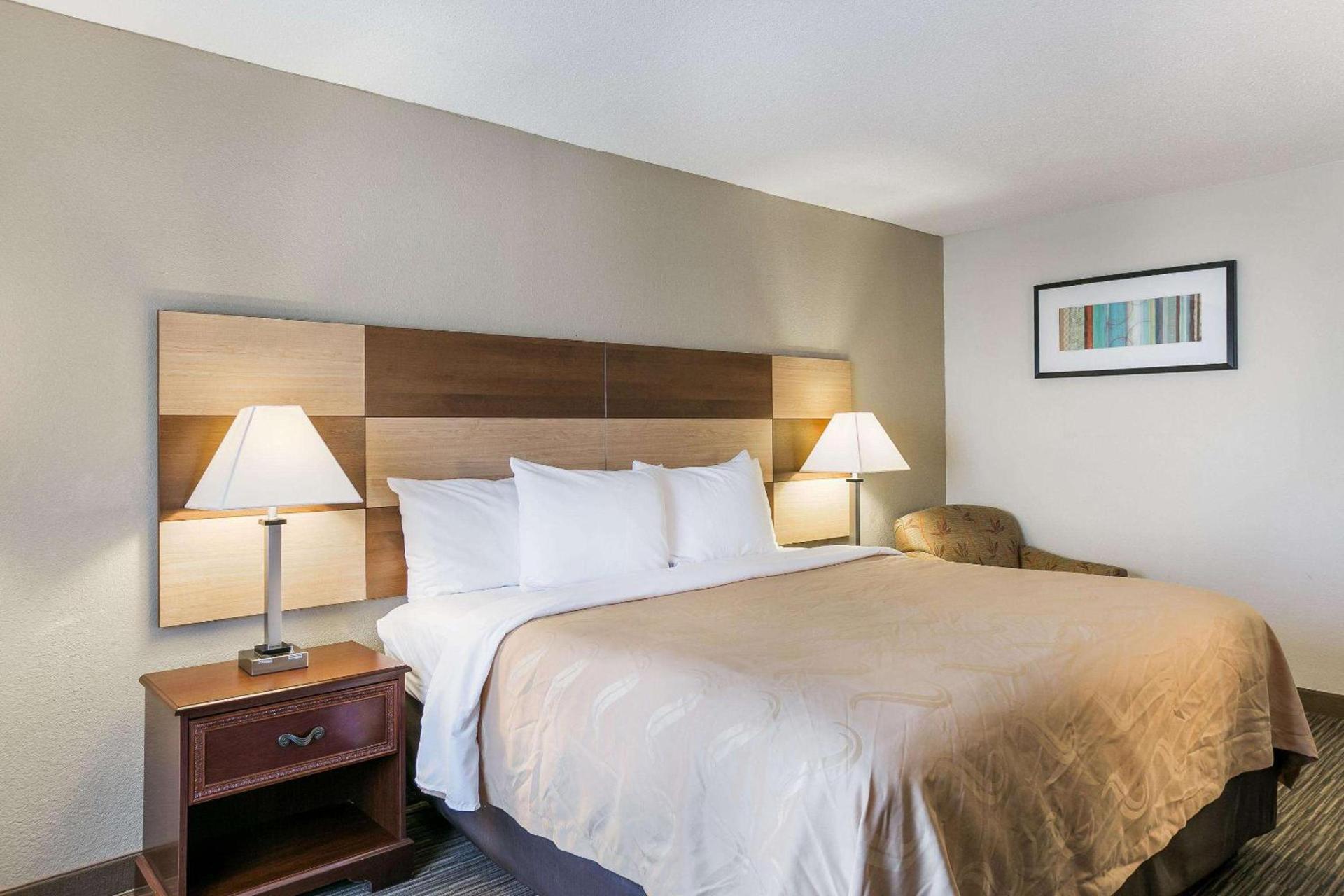 Quality Inn & Suites near Lake Eufaula photo 12