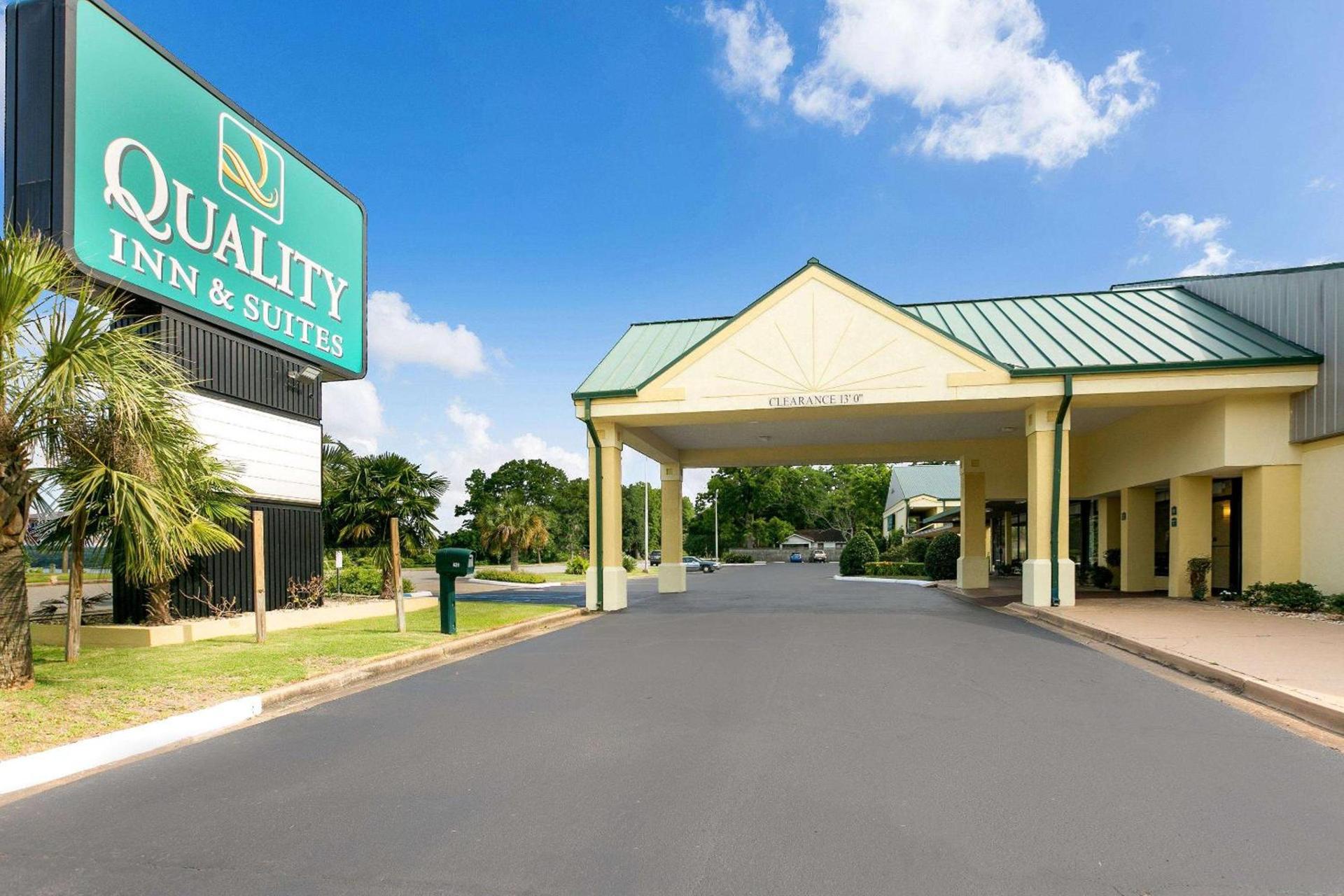 Quality Inn & Suites near Lake Eufaula photo 2
