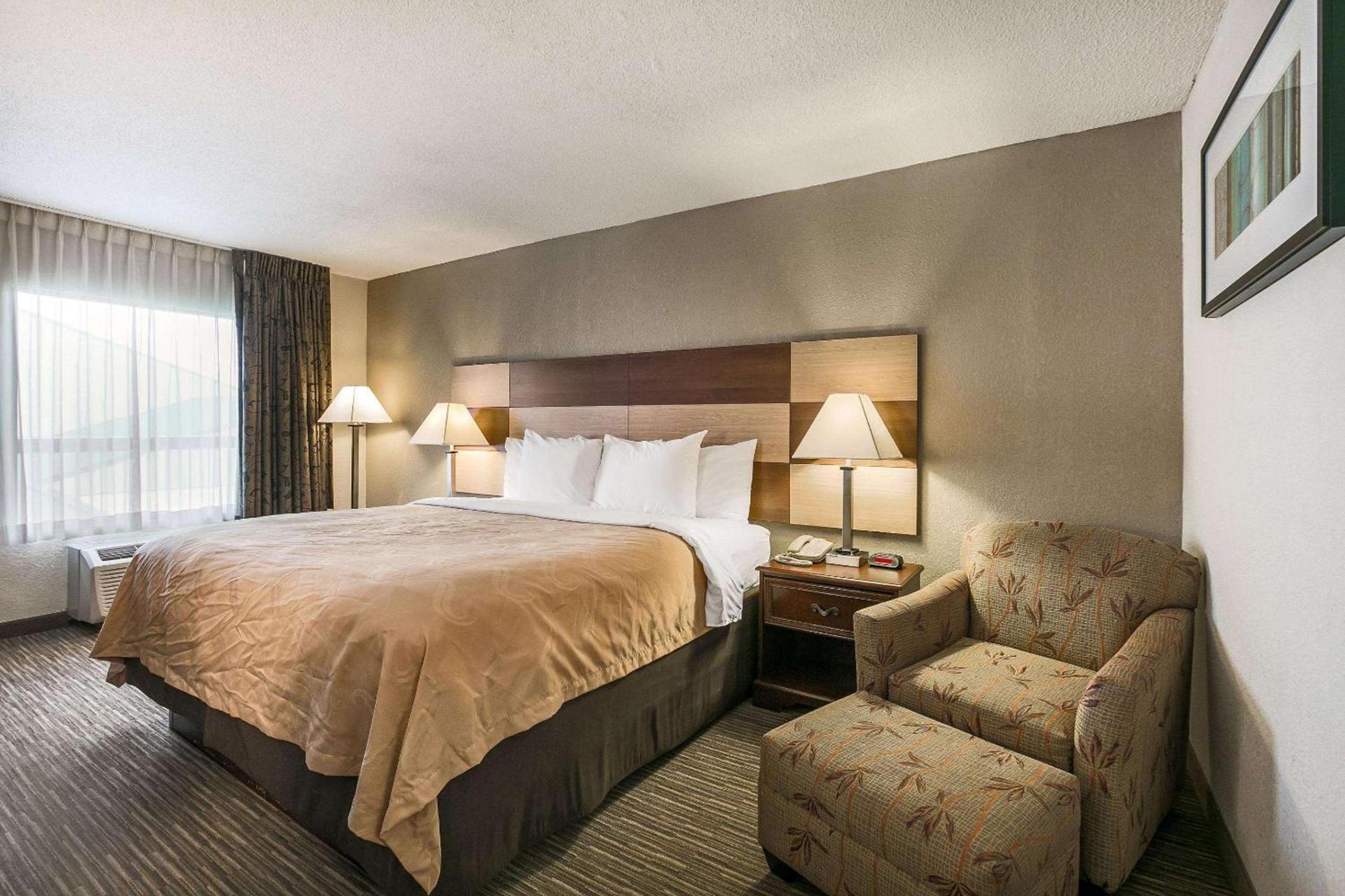 Quality Inn & Suites near Lake Eufaula photo 14