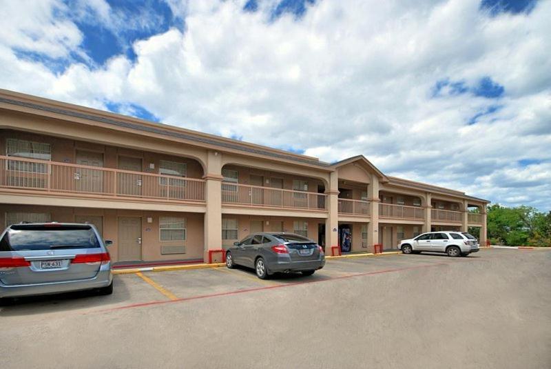 Rodeway Inn Killeen near Fort Hood photo 1