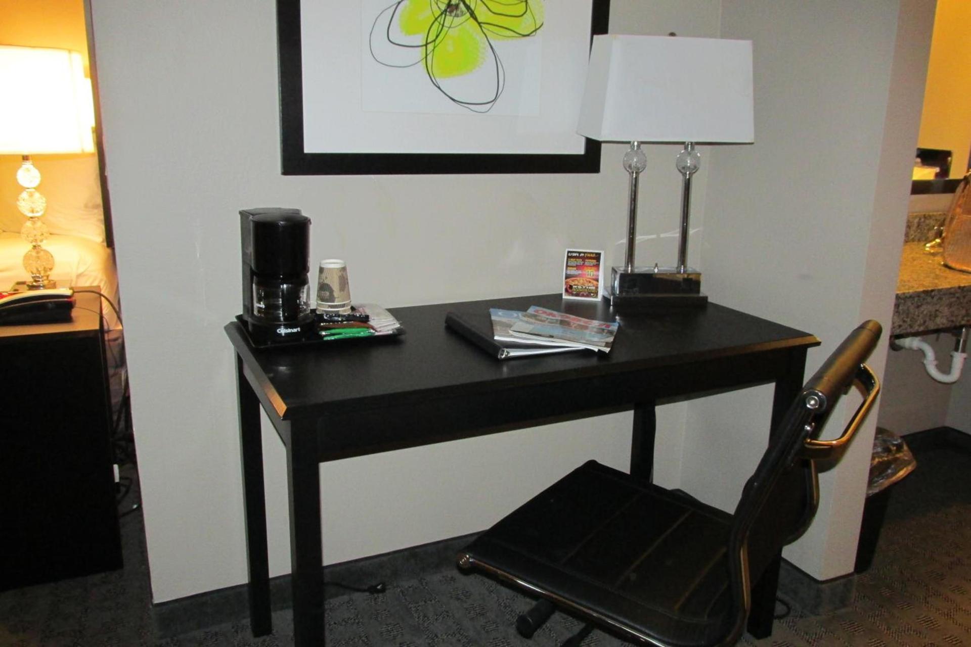 Okoboji Inn & Suites photo 13