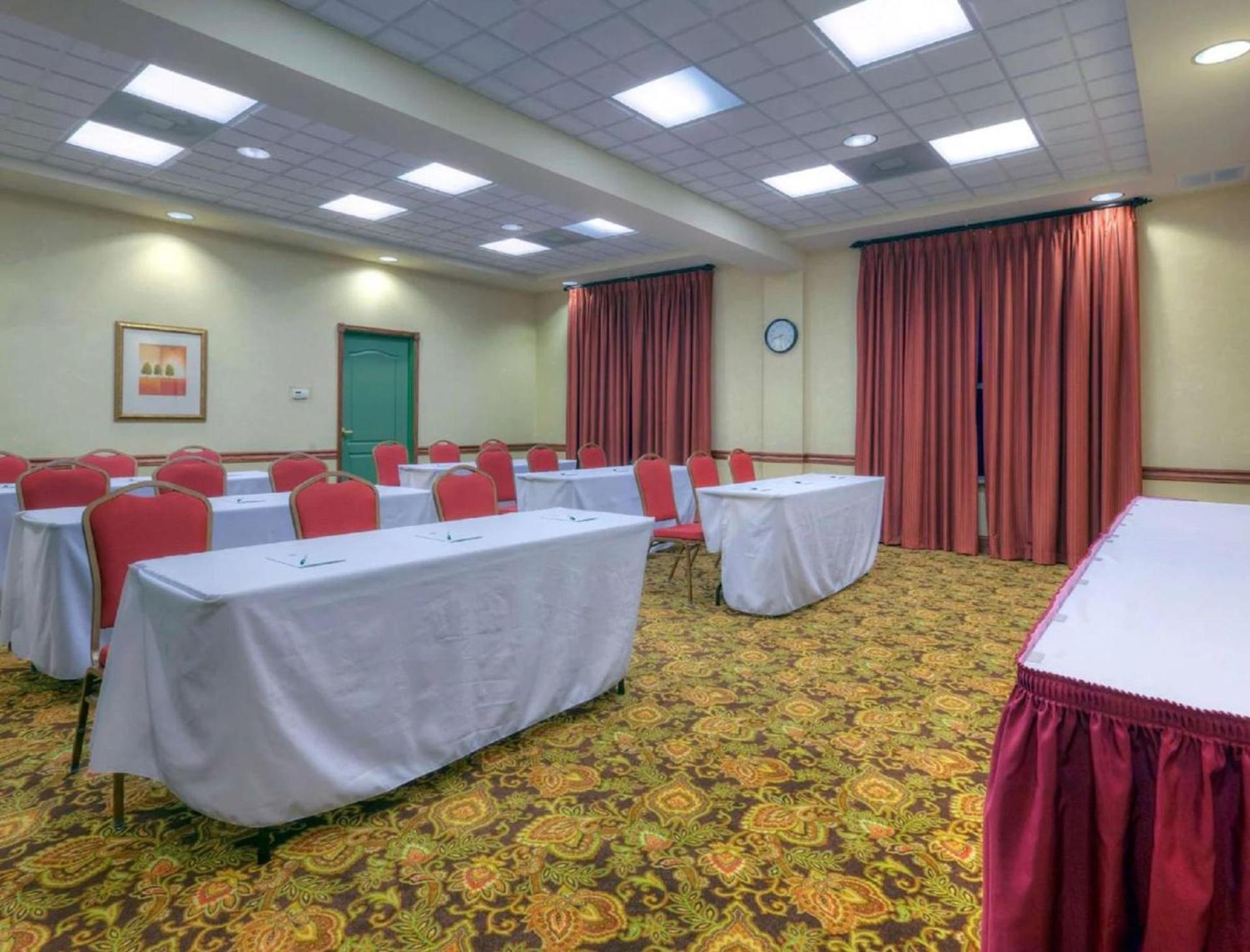 Country Inn & Suites by Radisson, Fredericksburg, VA photo 19
