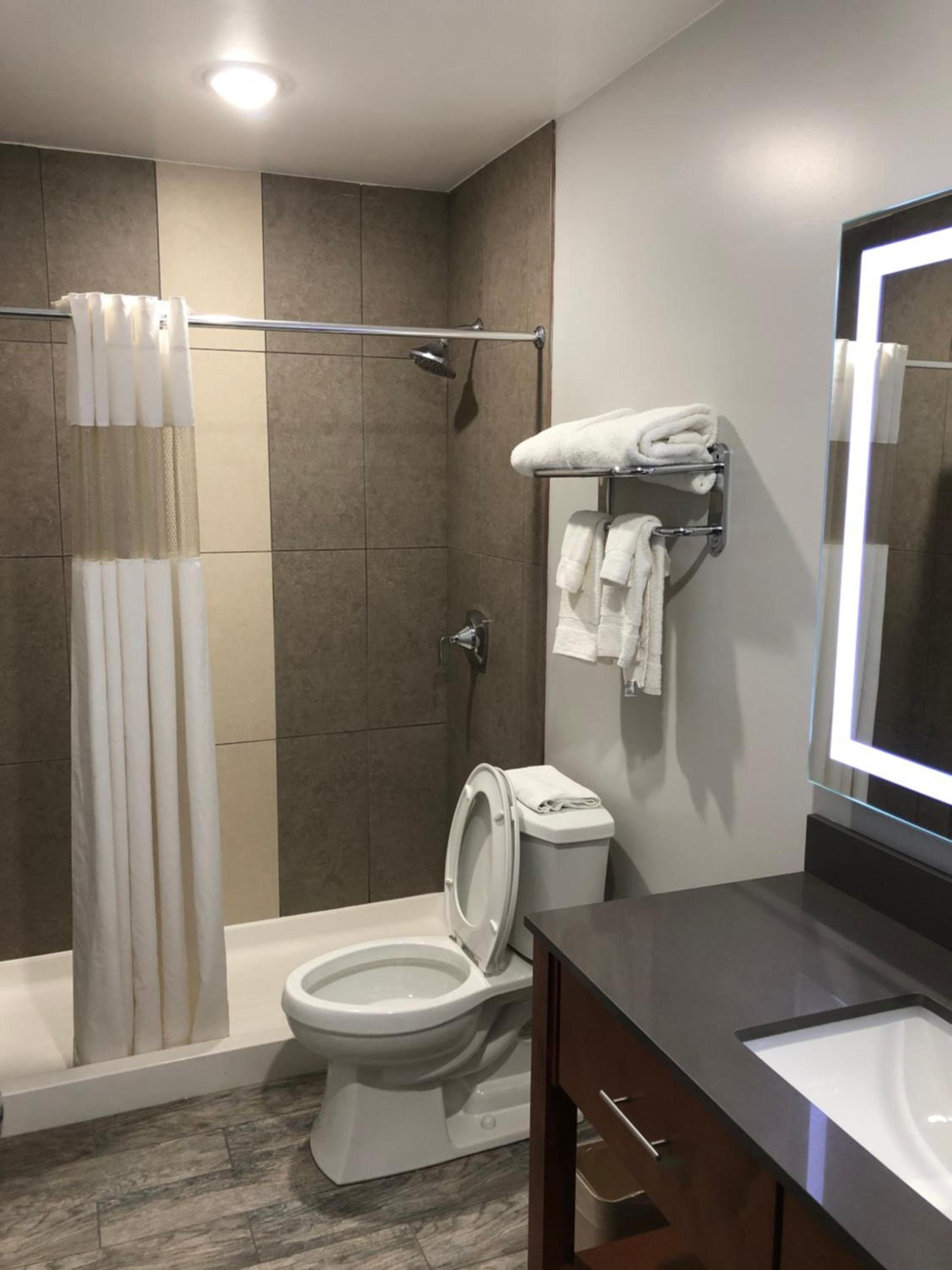 Quality Inn & Suites Watertown Fort Drum photo 15