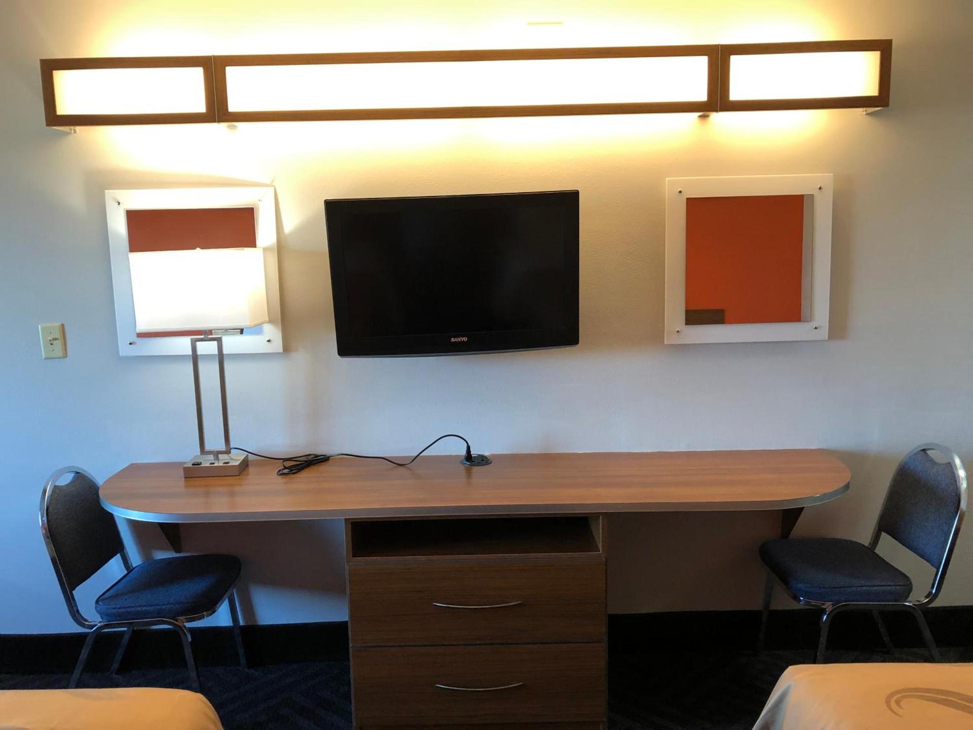Quality Inn & Suites Watertown Fort Drum photo 7