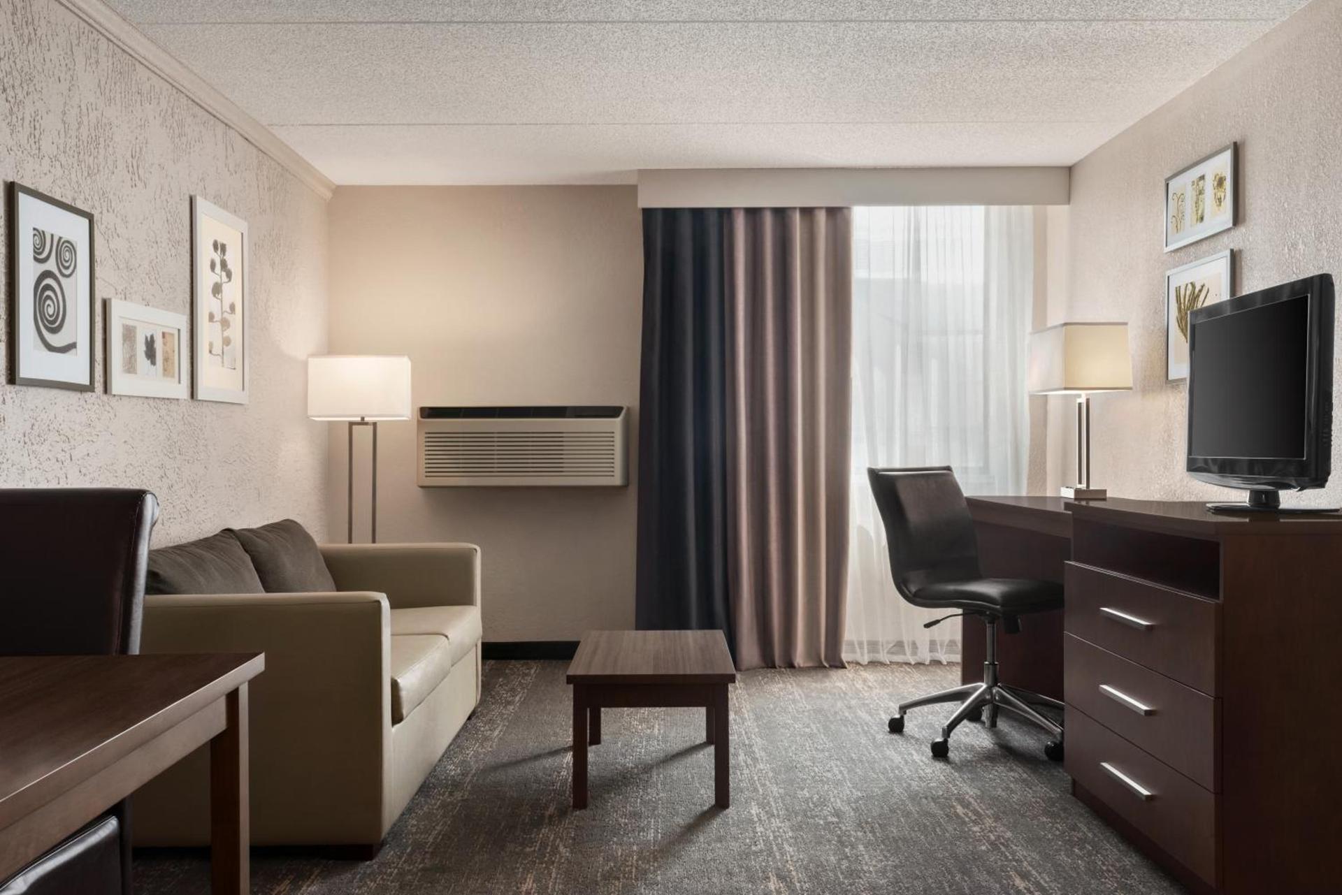 Country Inn & Suites by Radisson, Mt Pleasant-Racine West, WI photo 74