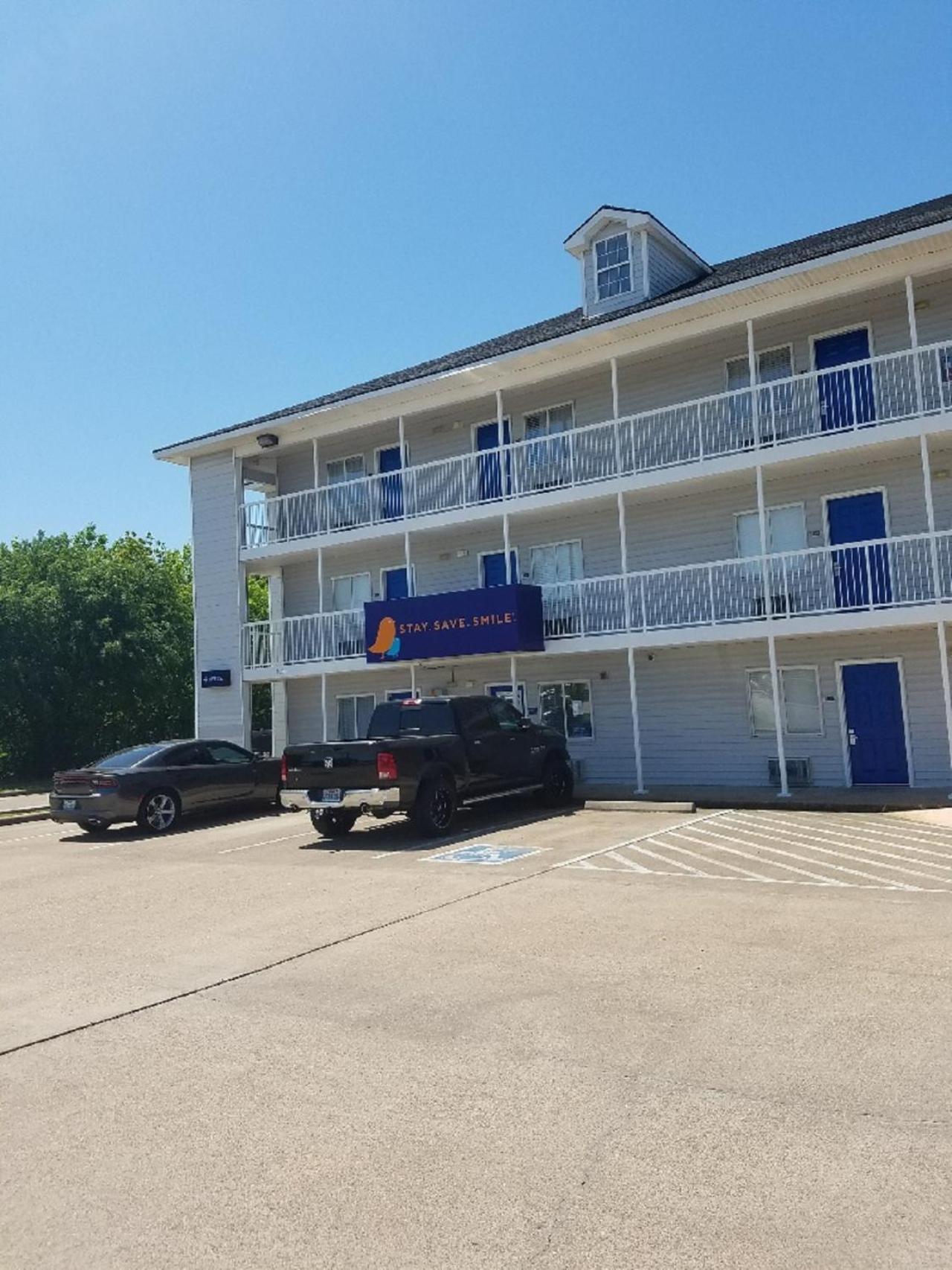 InTown Suites Extended Stay Houston TX - West Oak photo 2