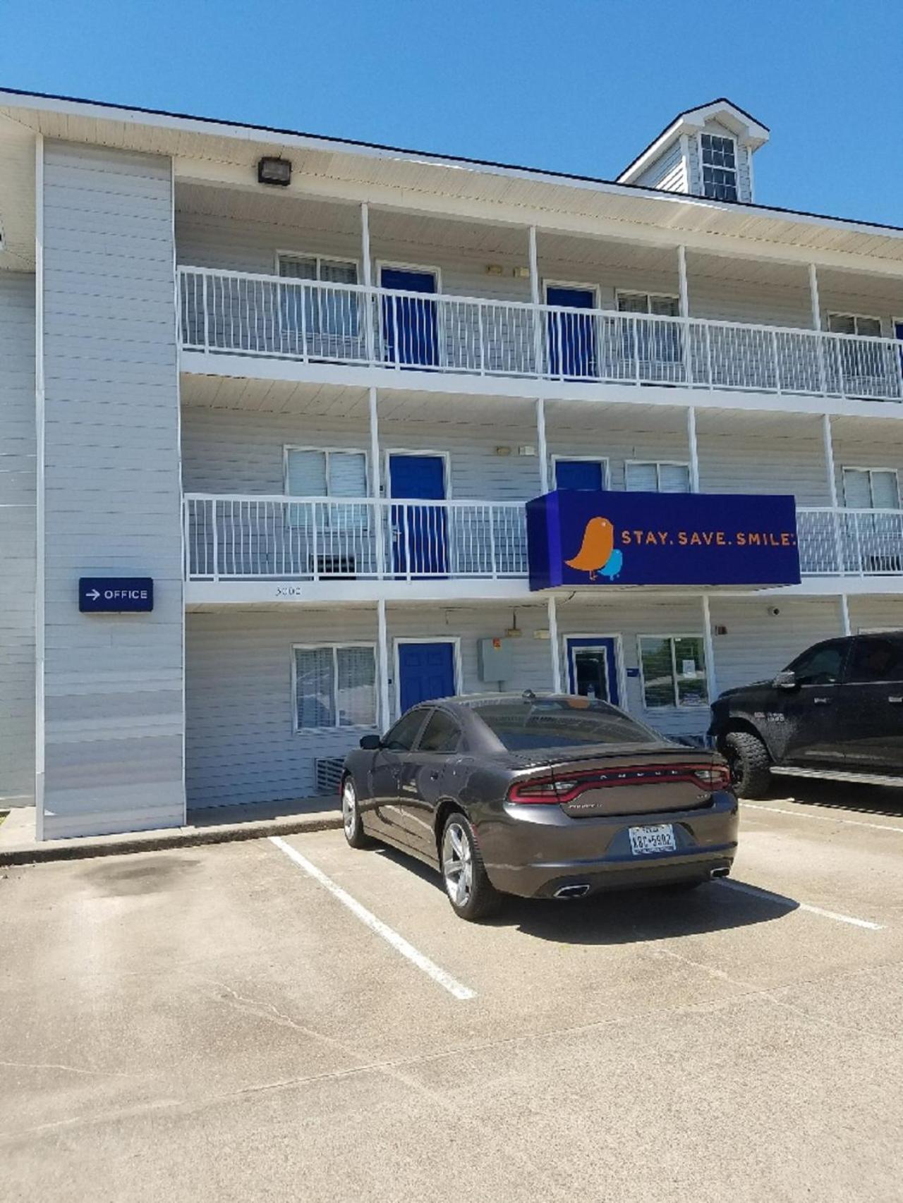 InTown Suites Extended Stay Houston TX - West Oak photo 1