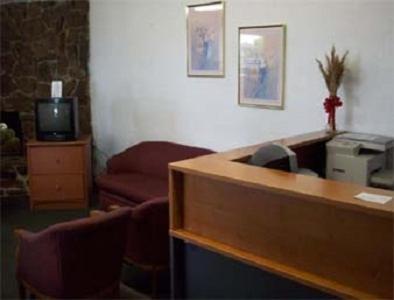Americas Best Value Inn Wendover photo 6