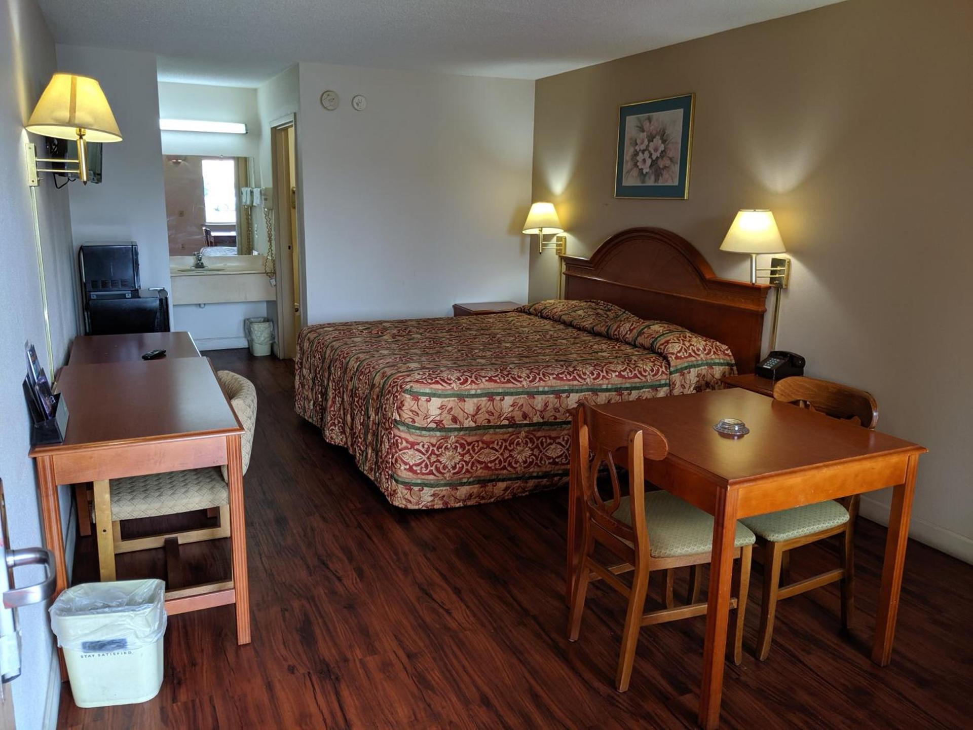 Economy Inn Express photo 4