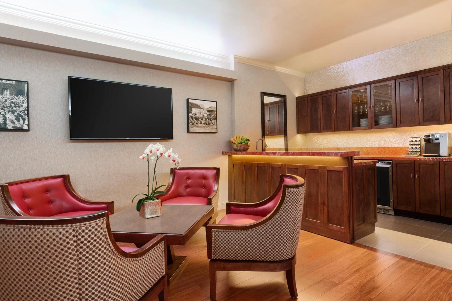 USC Hotel photo 8