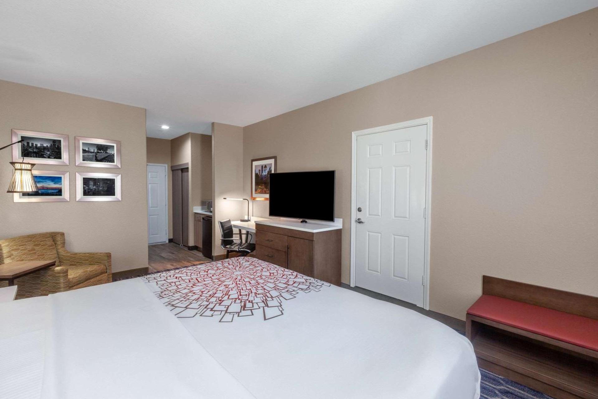La Quinta by Wyndham Houston Channelview photo 36