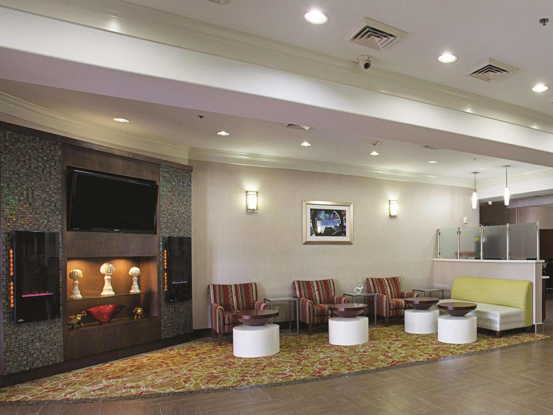 La Quinta by Wyndham Houston Channelview photo 9