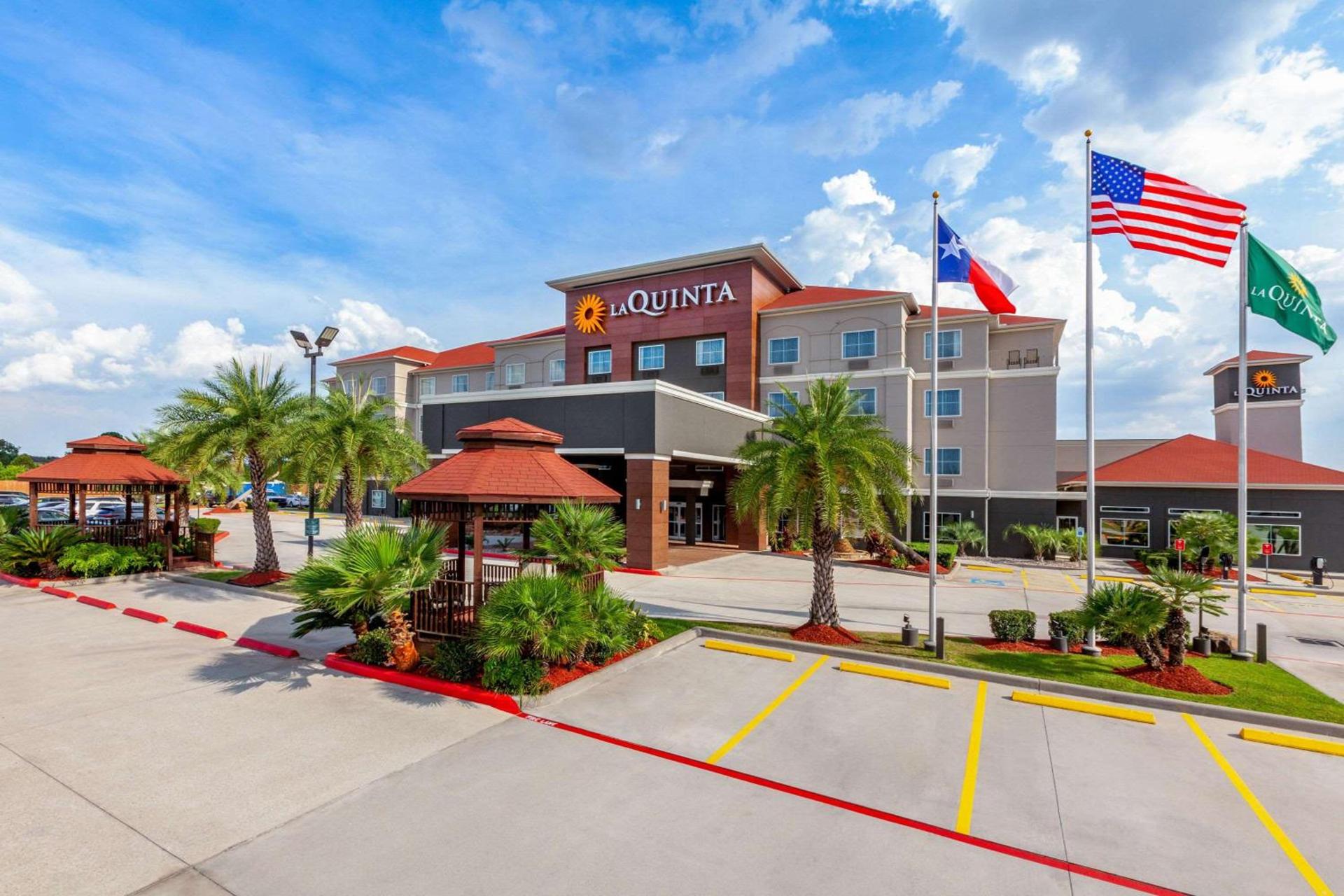La Quinta by Wyndham Houston Channelview photo 1