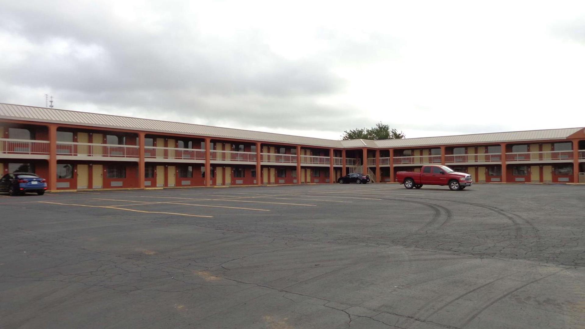 SureStay Hotel by Best Western Childress photo 21