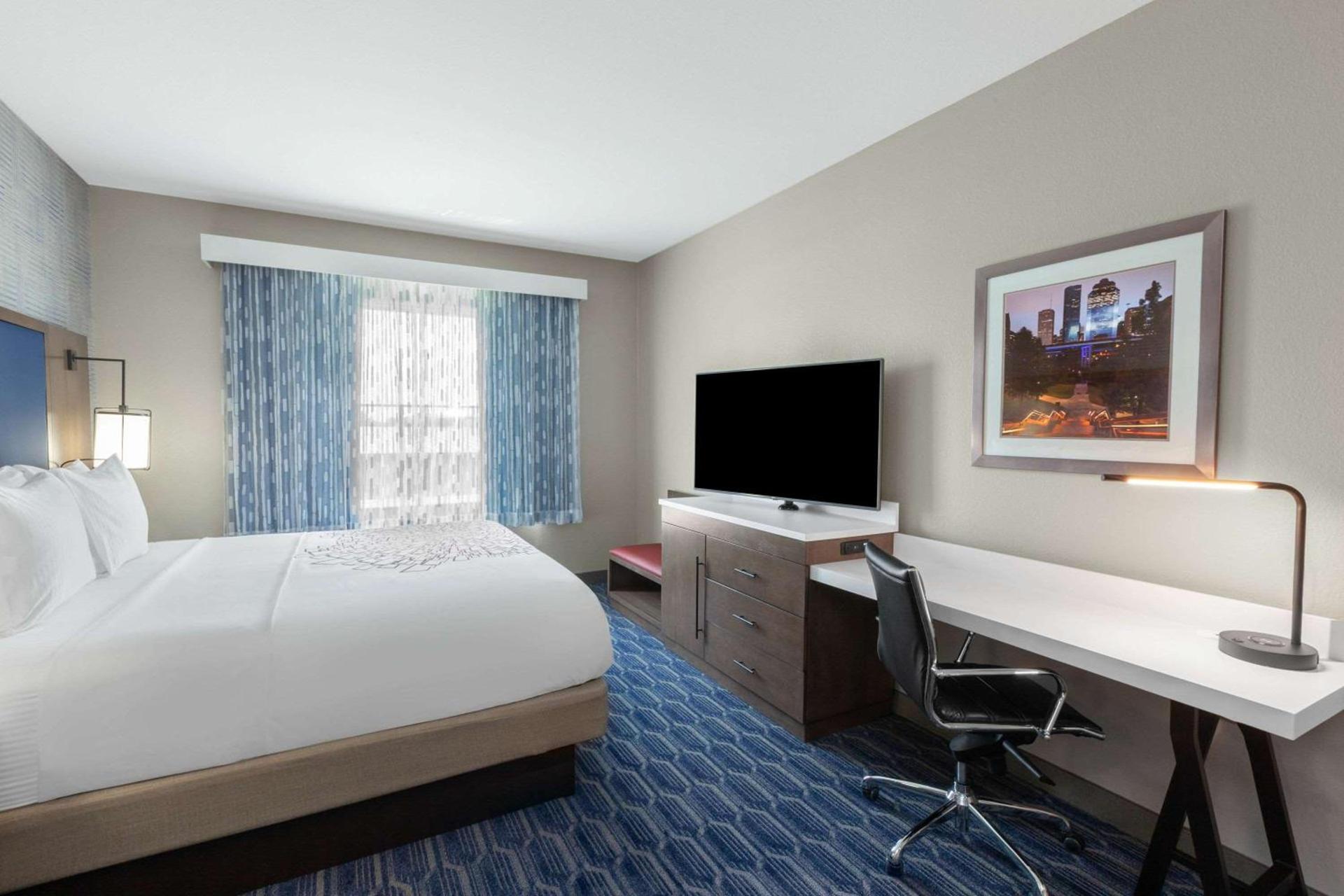 La Quinta by Wyndham Houston Channelview photo 34