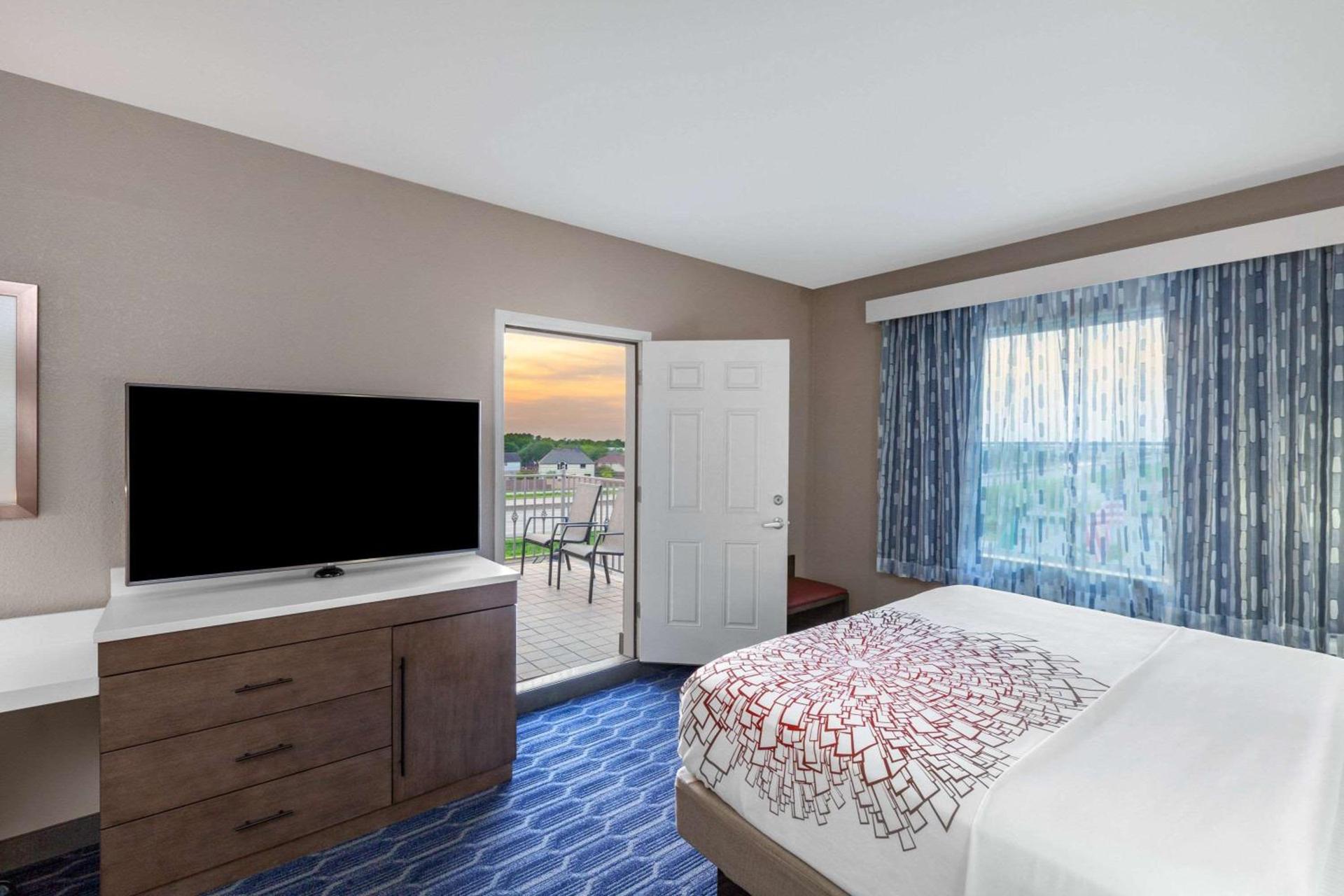La Quinta by Wyndham Houston Channelview photo 37