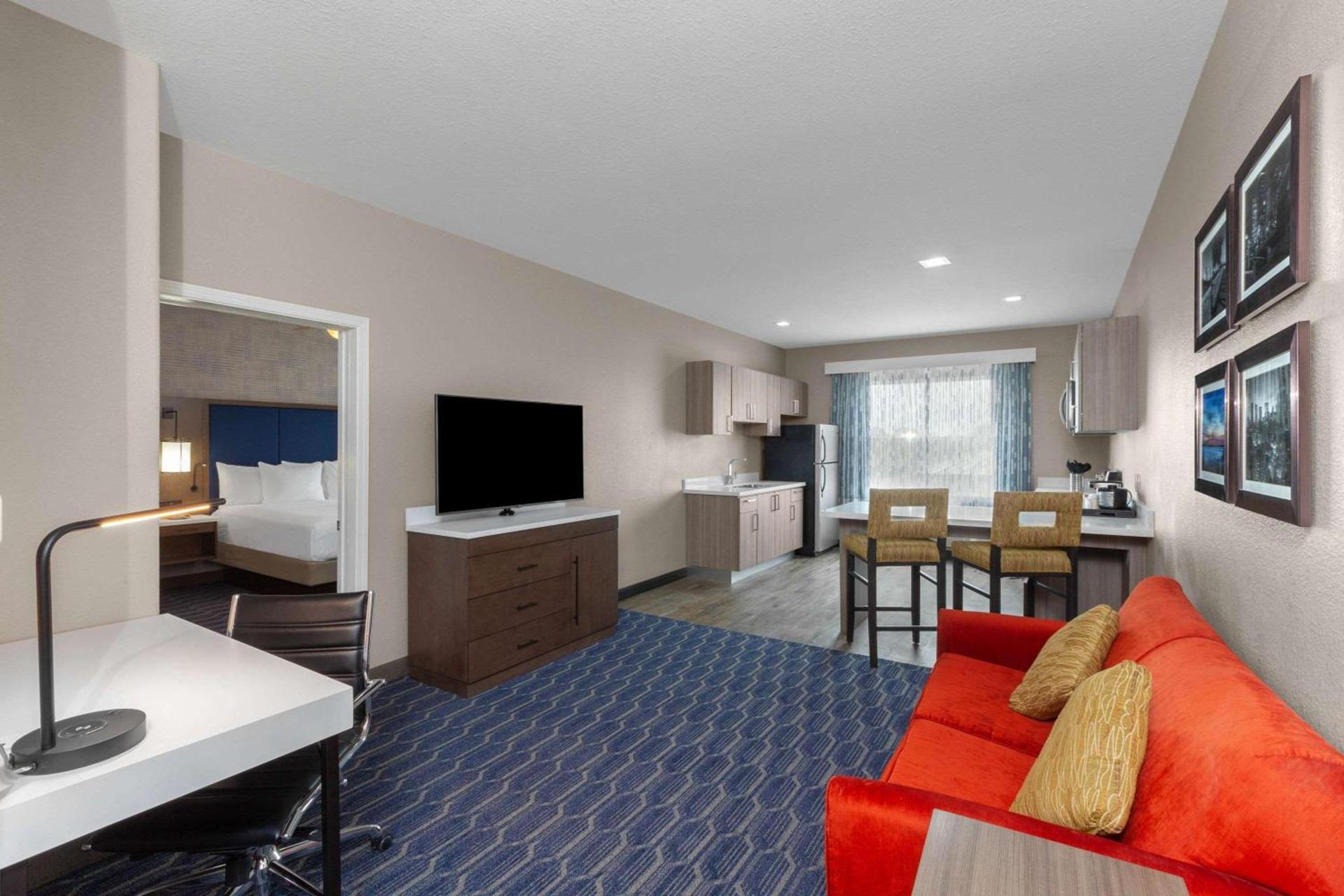 La Quinta by Wyndham Houston Channelview photo 41