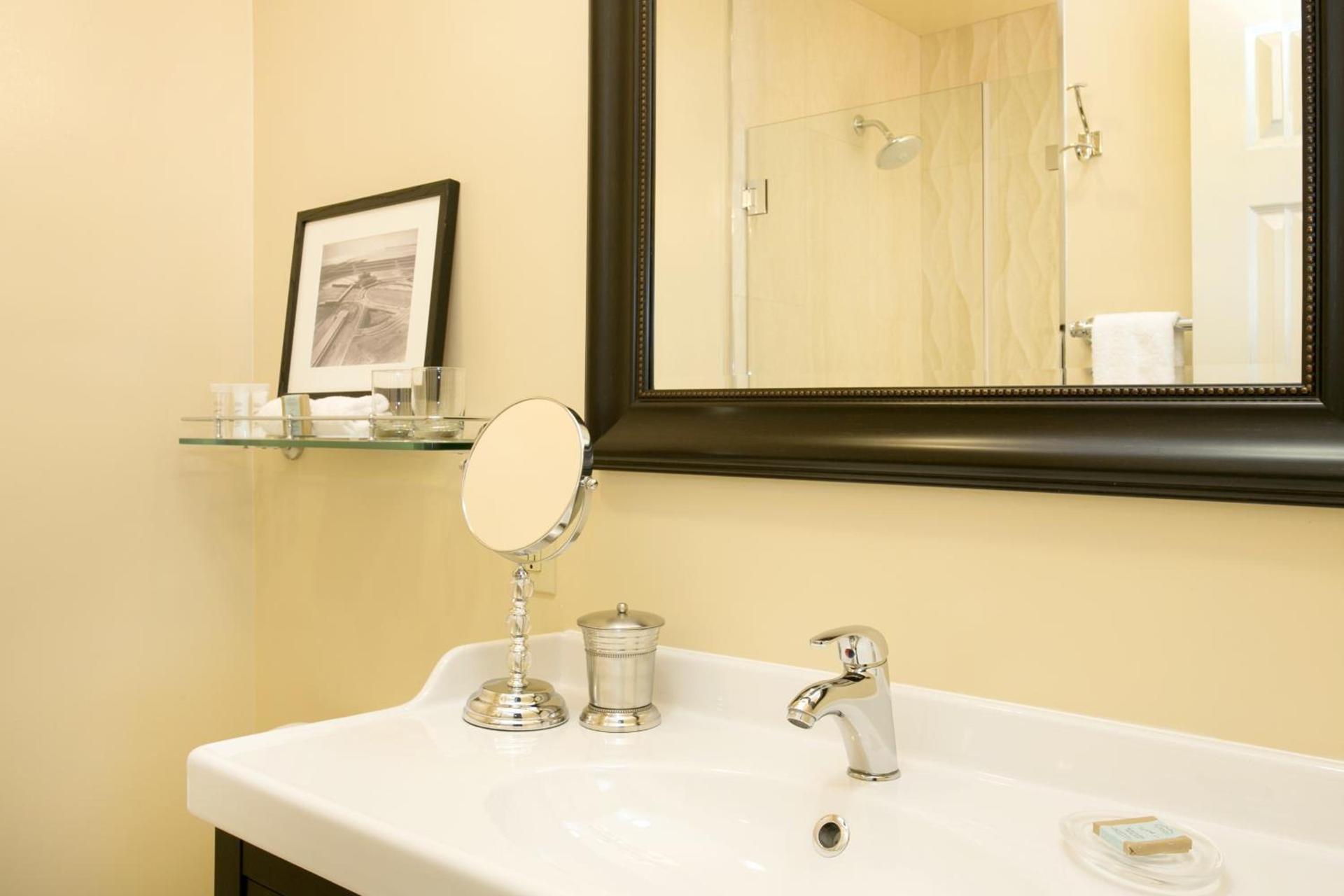 The Dylan Hotel at SFO photo 53