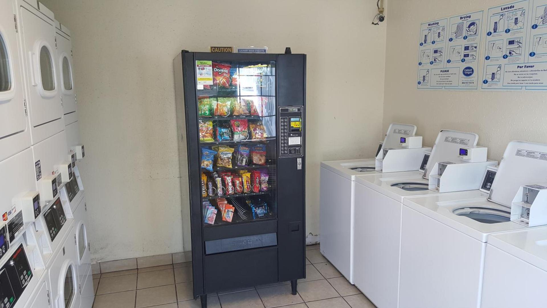 InTown Suites Extended Stay Select New Orleans LA - Harvey photo 4