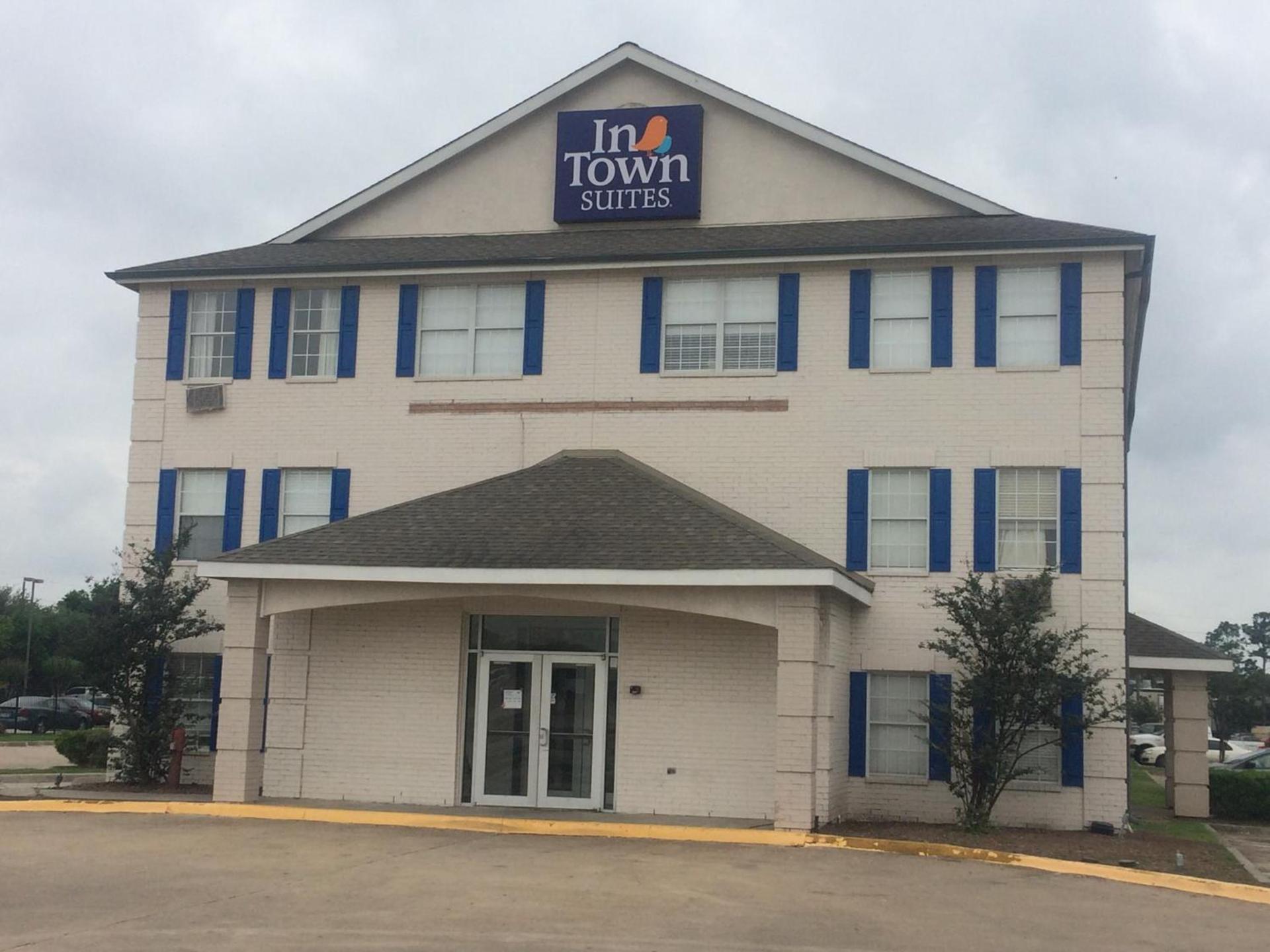InTown Suites Extended Stay Select Houston TX - BrookHollow photo 3