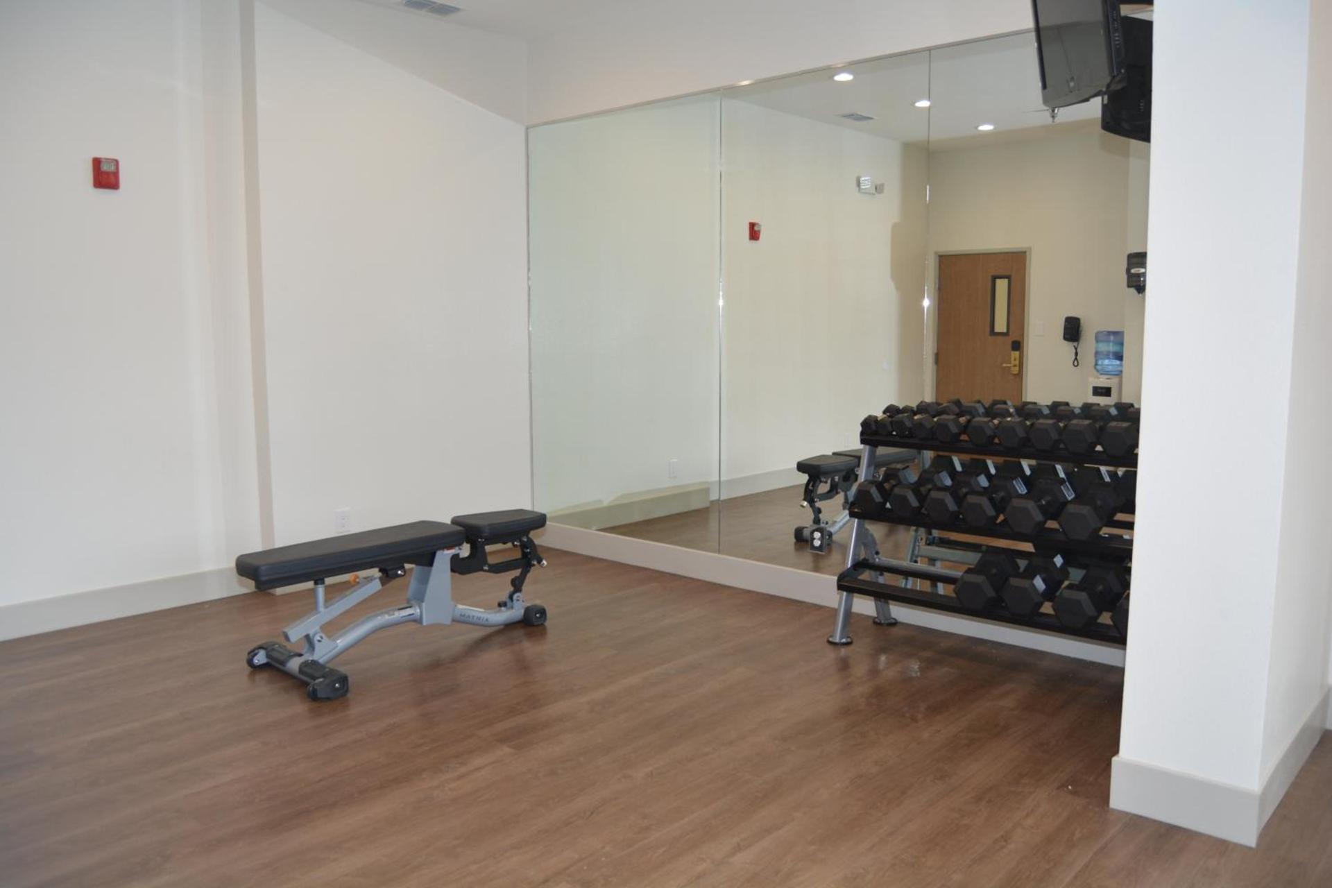 Holiday Inn Express Hotel and Suites Abilene, an IHG Hotel photo 9