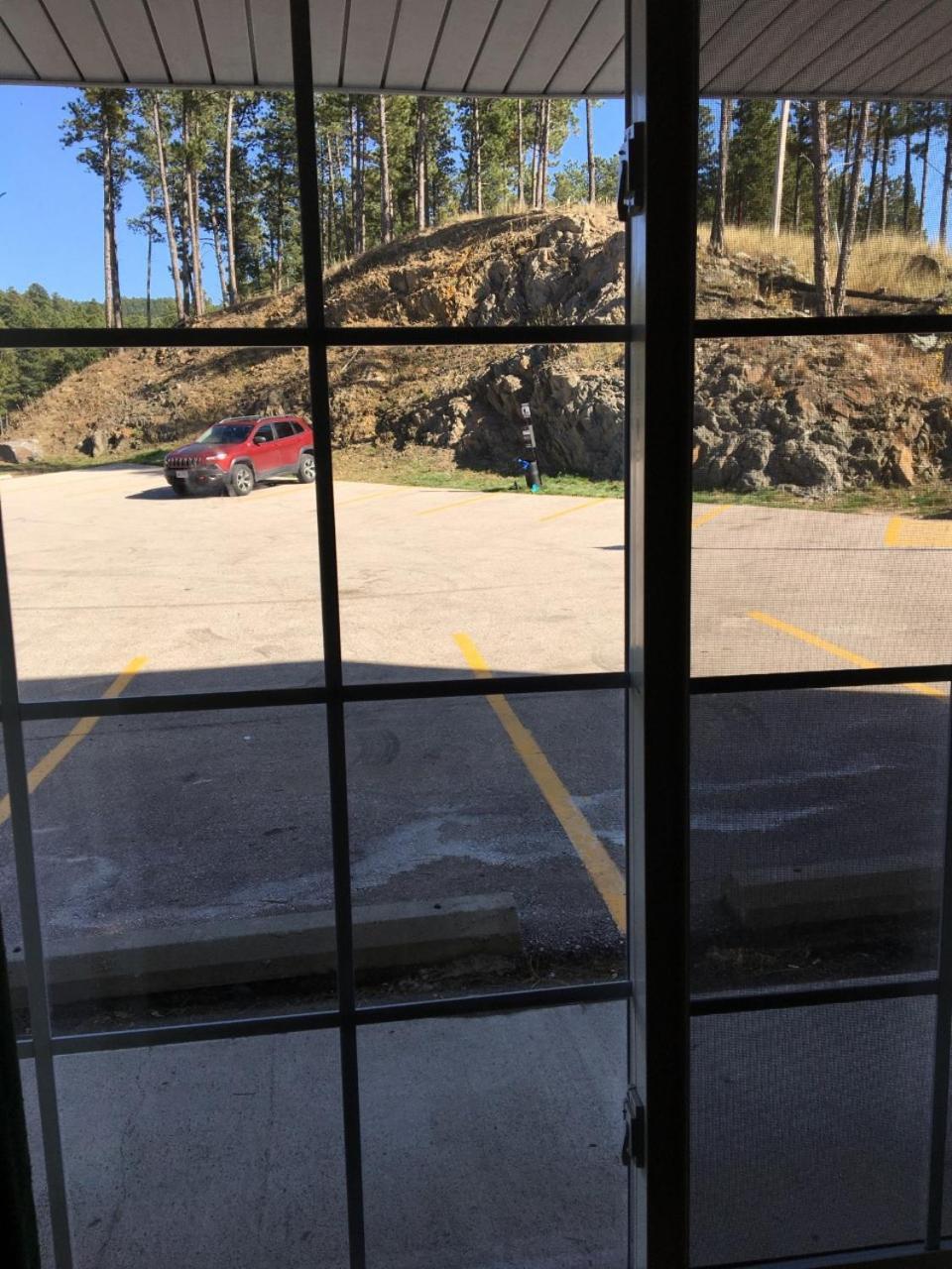 Roosevelt Inn Mount Rushmore photo 14