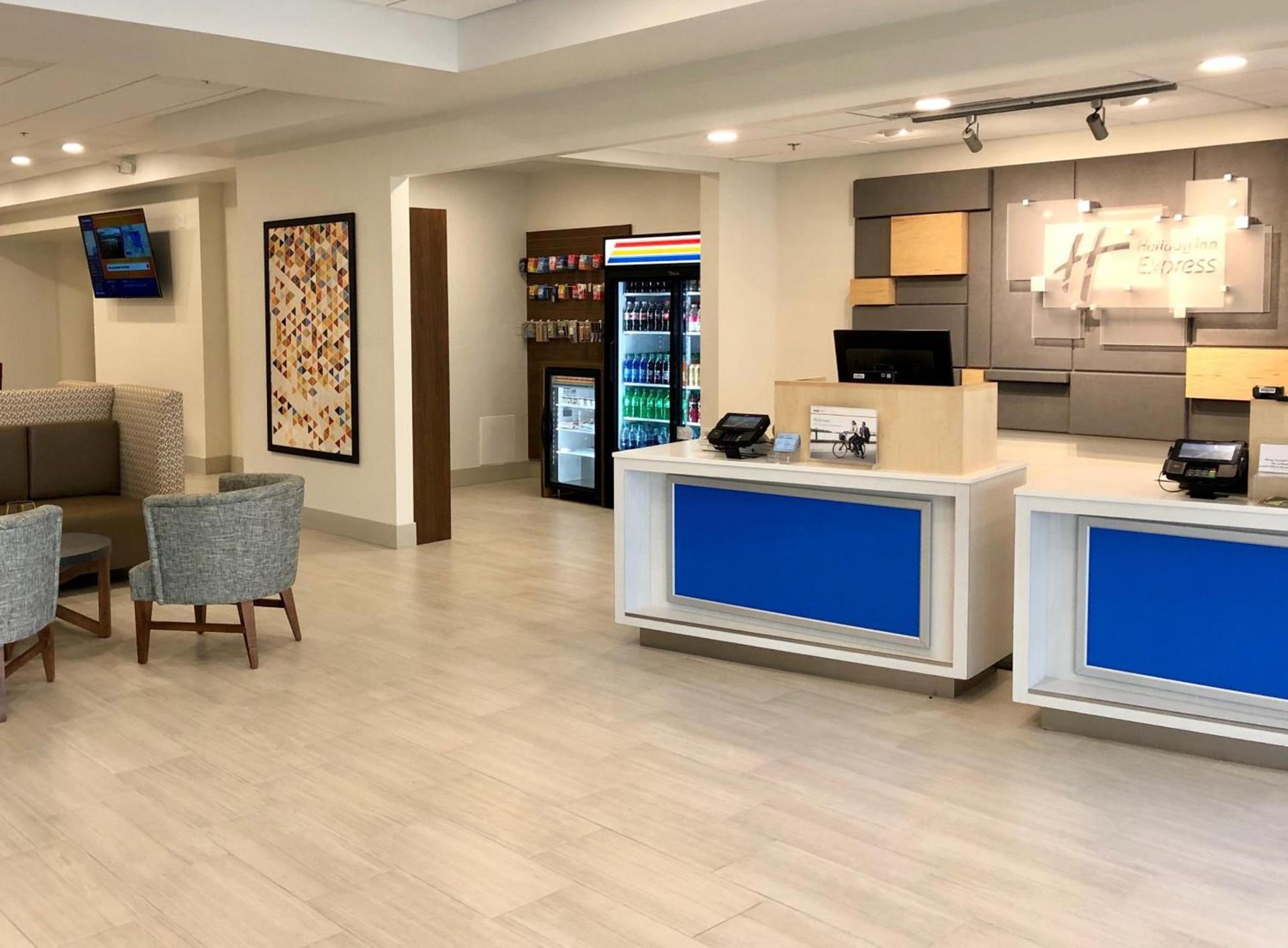 Holiday Inn Express Boca Raton - West by IHG photo 2