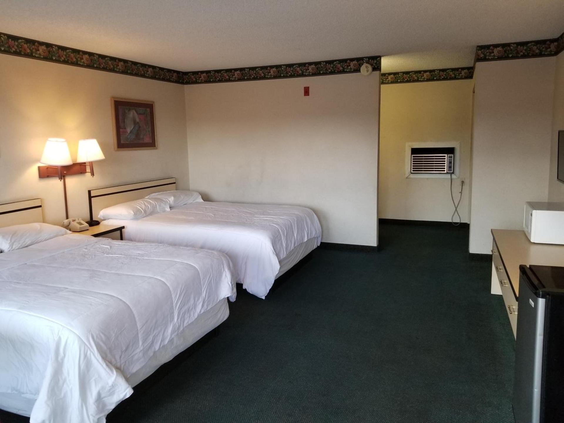 TravelStar Inn & Suites photo 9