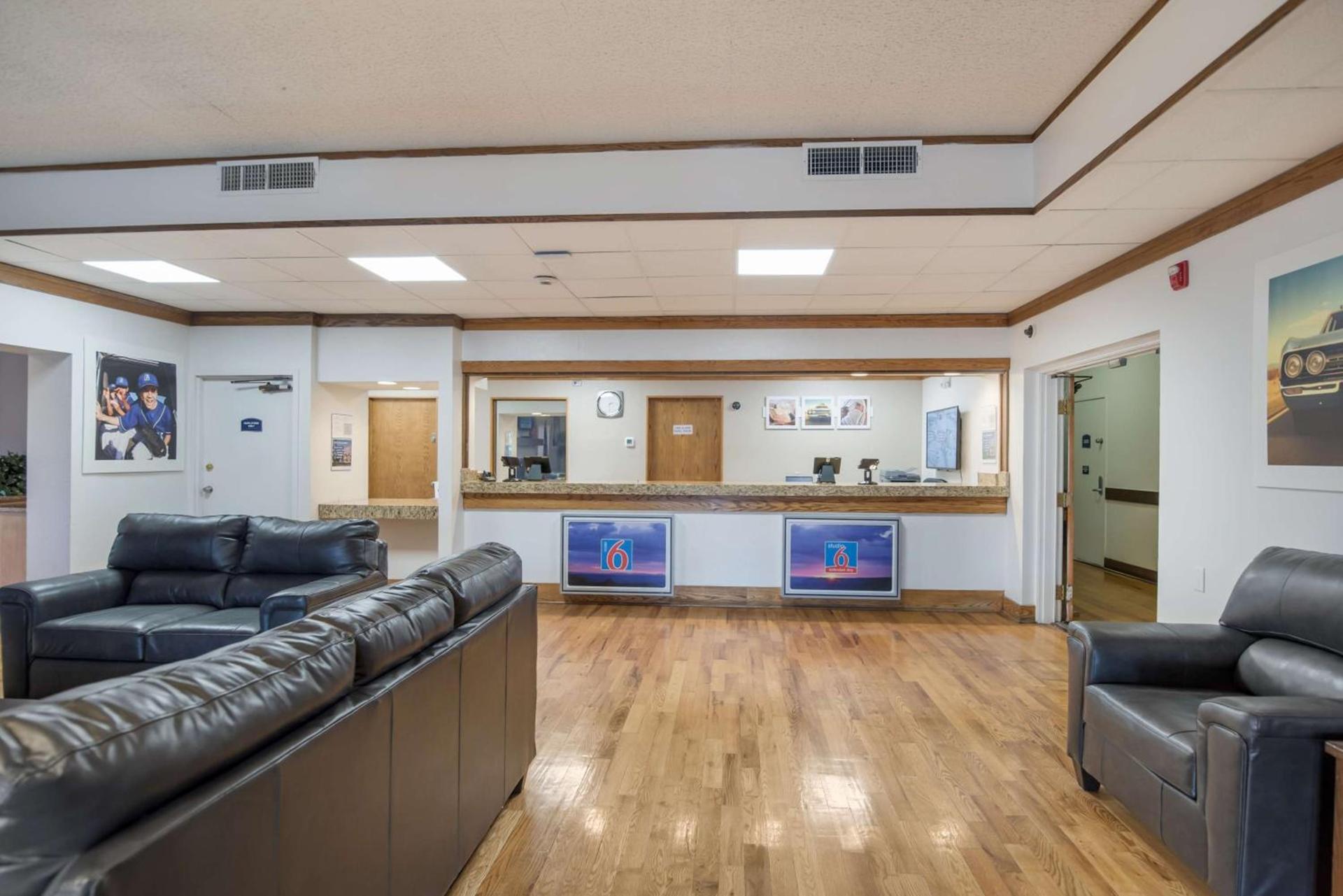 Studio 6 Colorado Springs, Colorado - Air Force Academy photo 7
