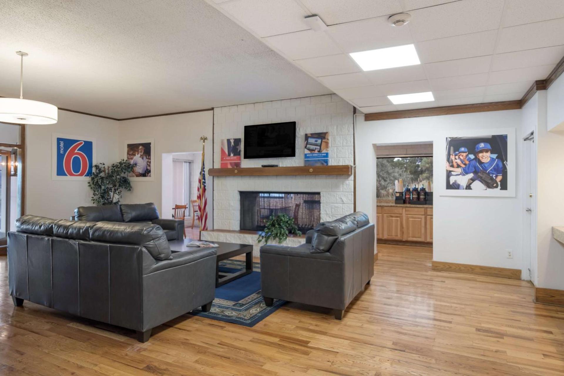 Studio 6 Colorado Springs, Colorado - Air Force Academy photo 11