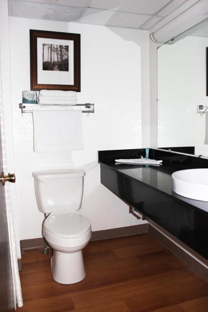 7 boutique hotel photo 14